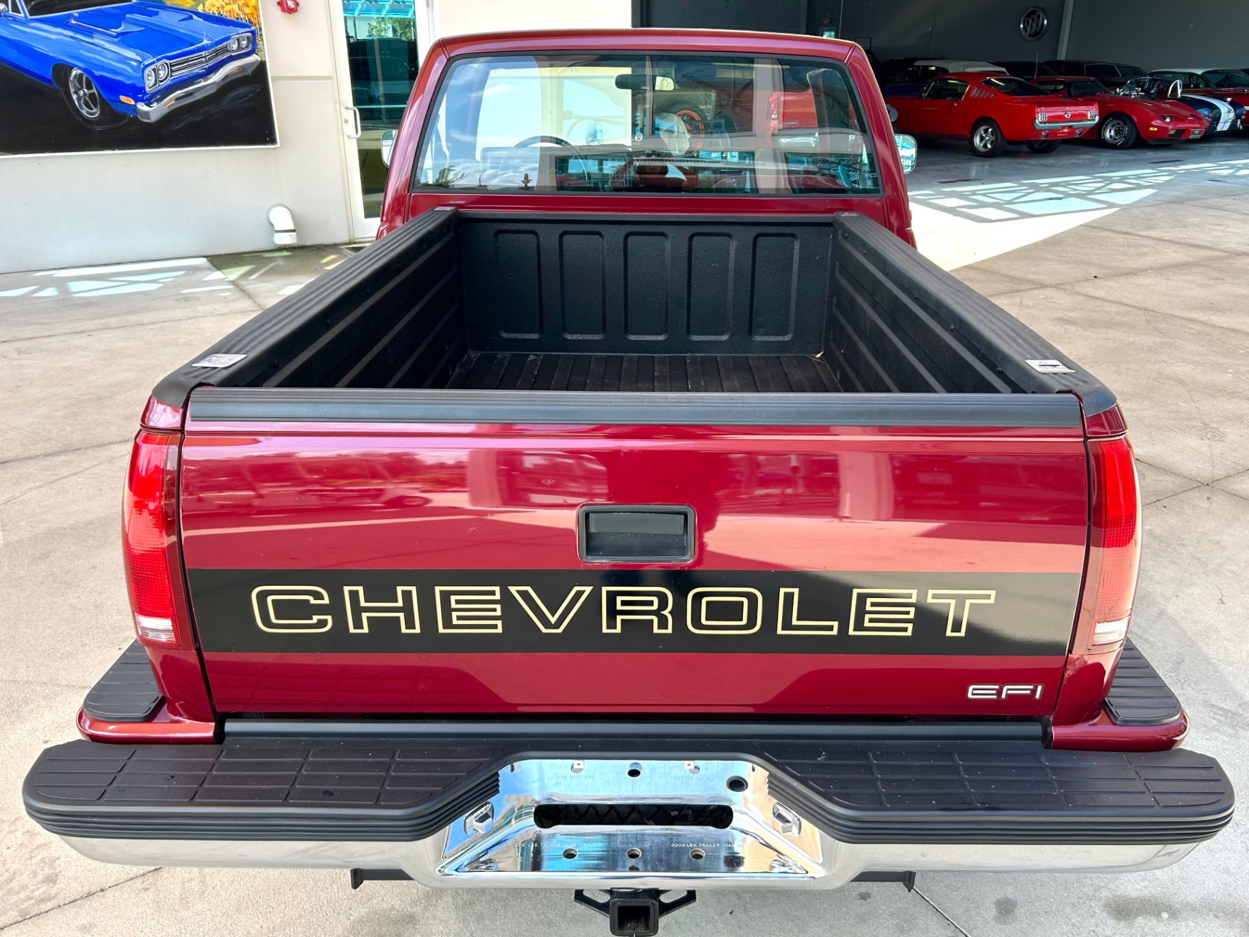 Vehicle photo 7