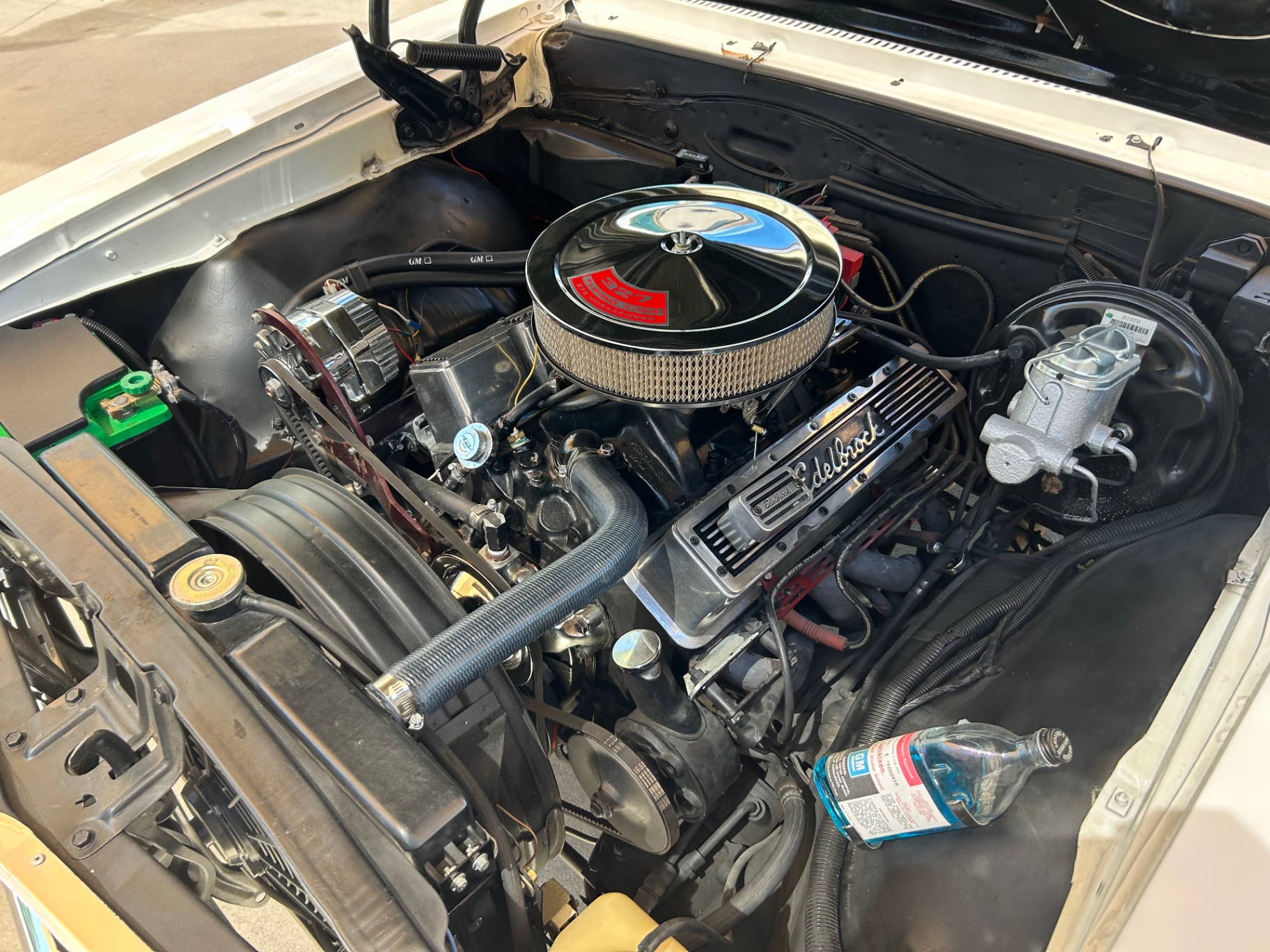 Vehicle photo 27