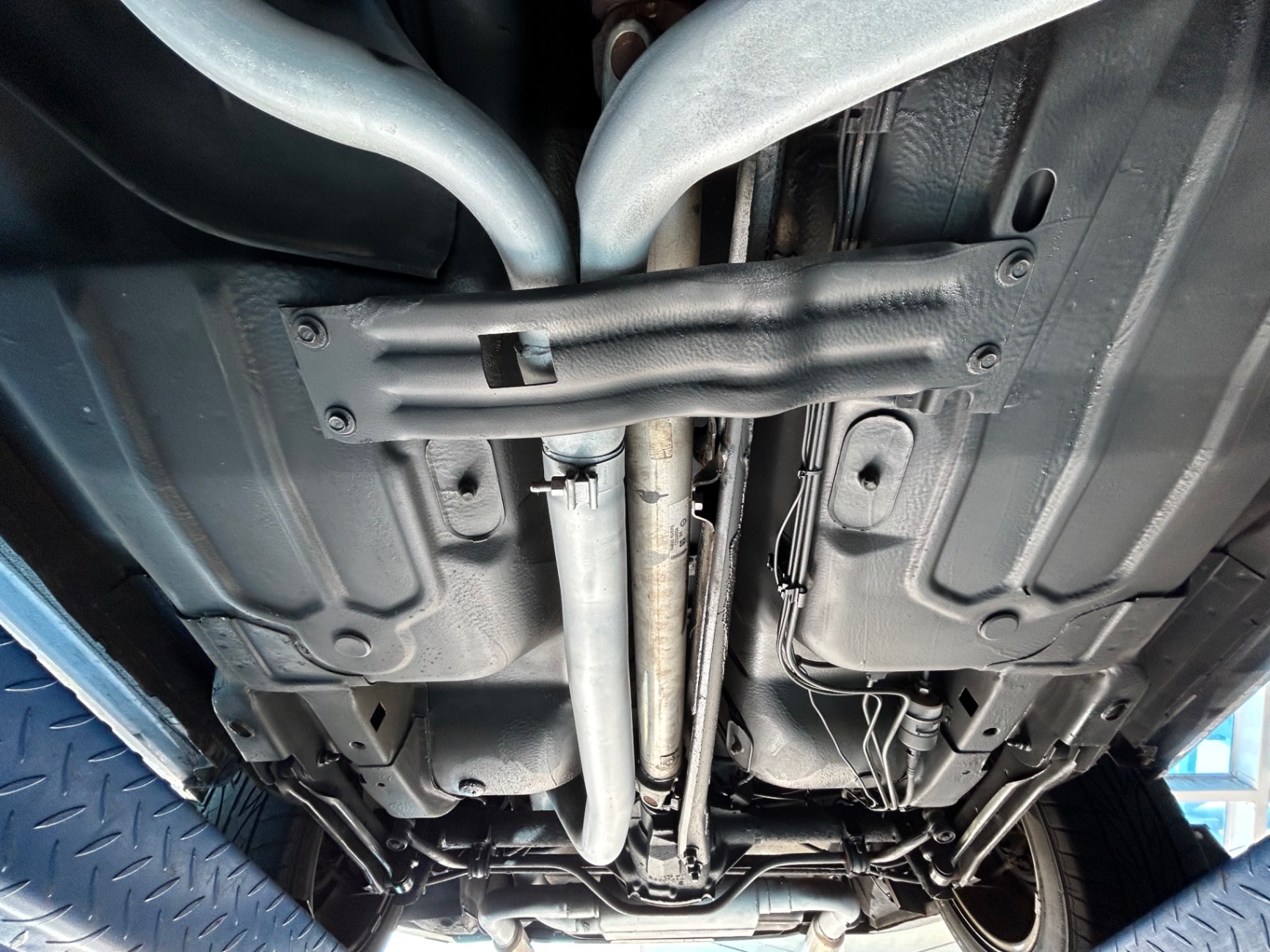 Vehicle photo 38