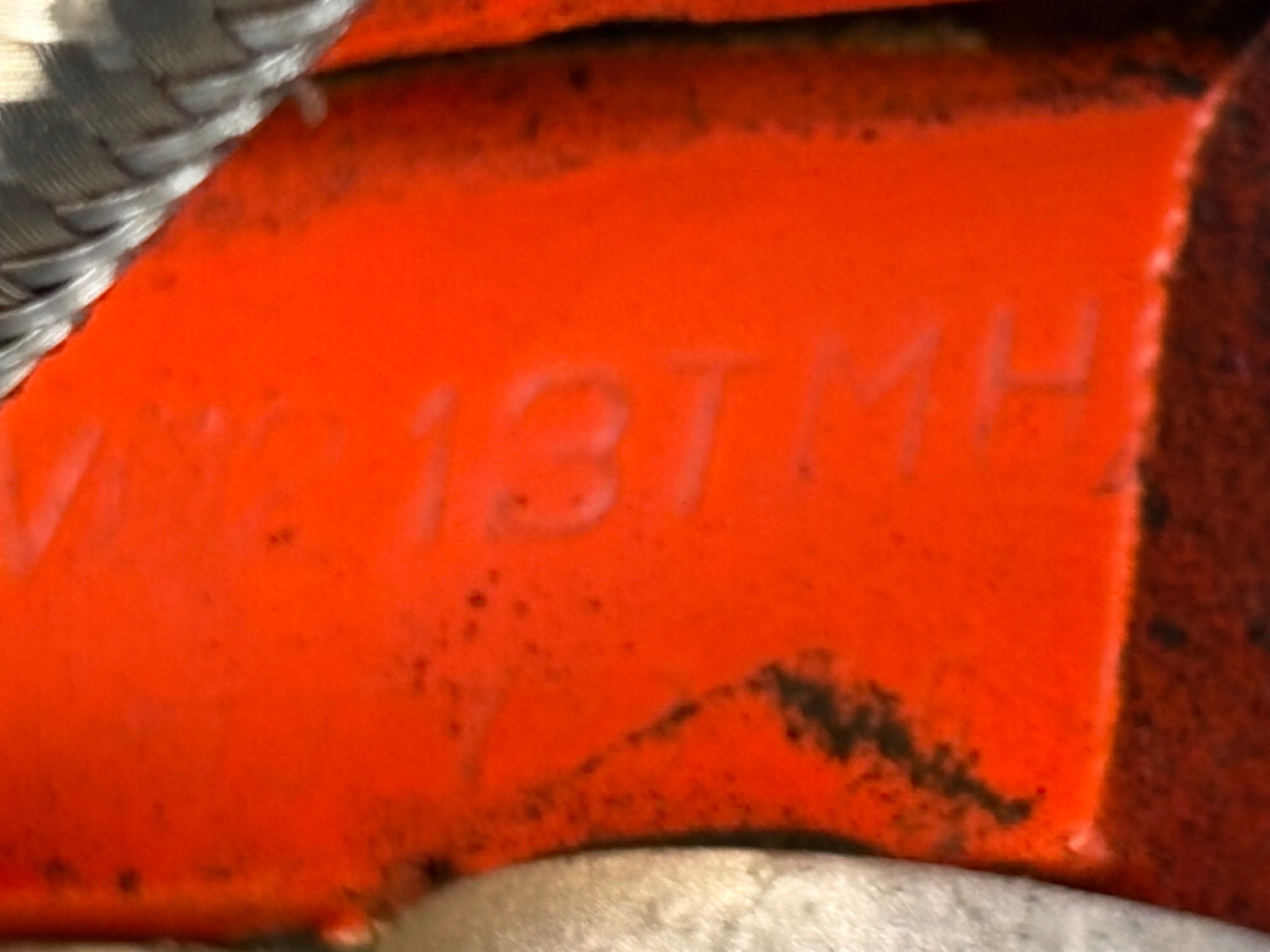 Vehicle photo 28