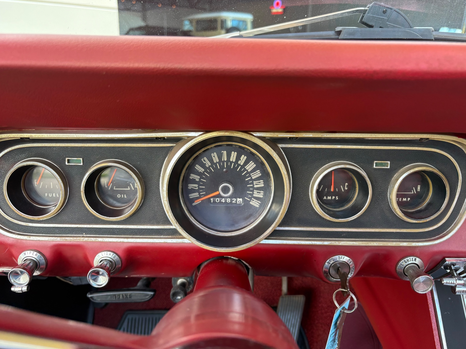 Vehicle photo 43