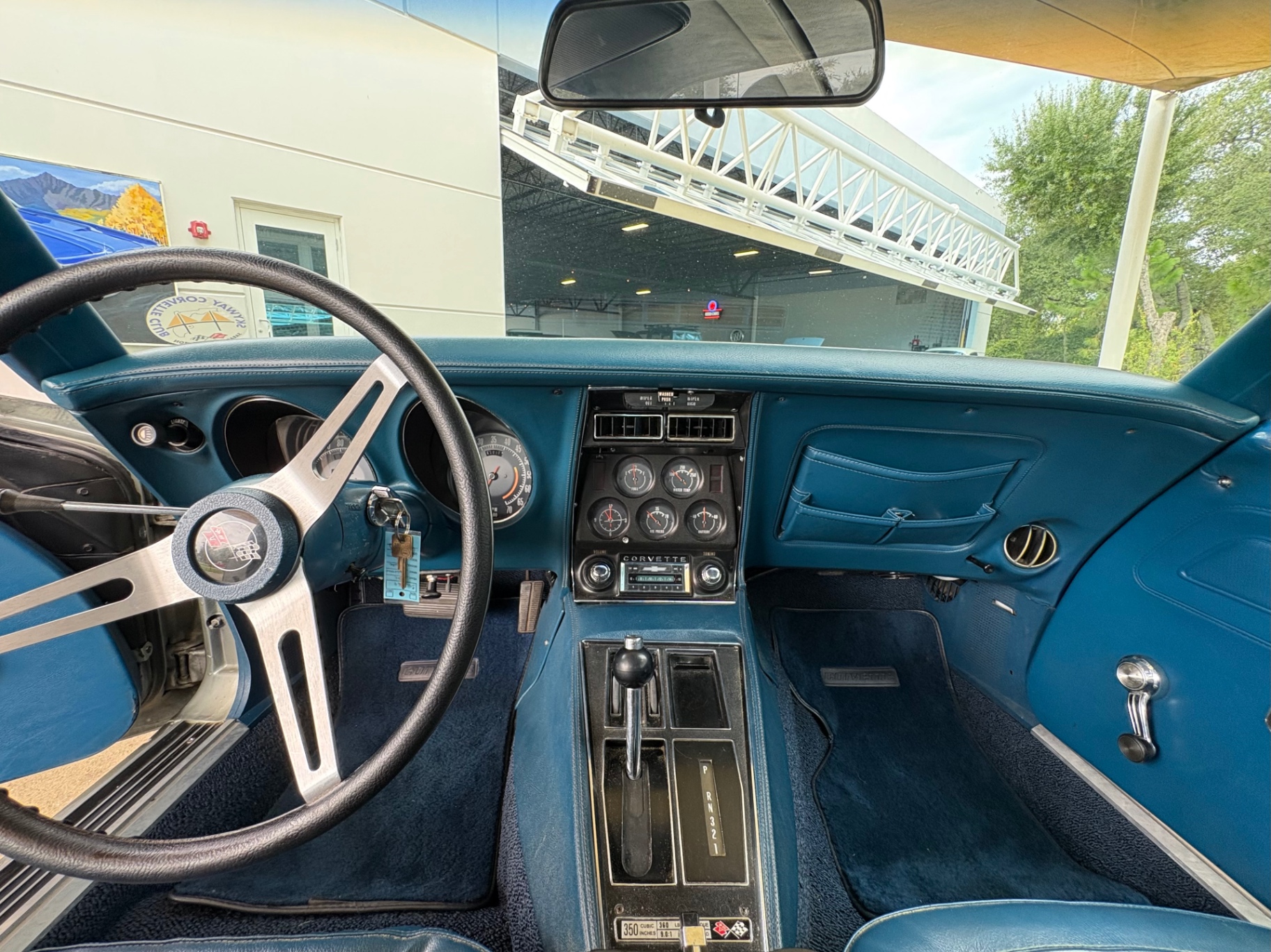 Vehicle photo 41