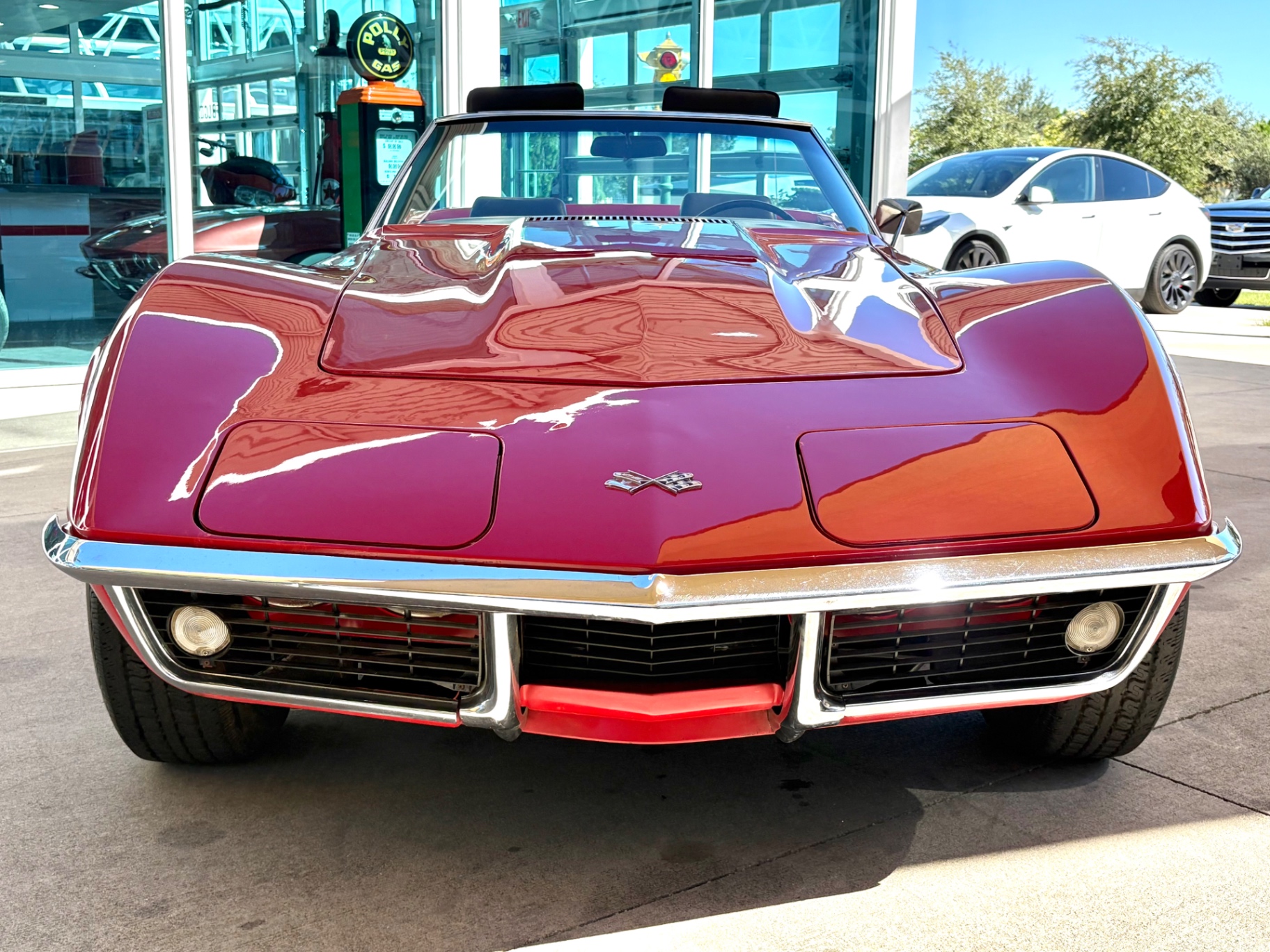 Vehicle photo 2