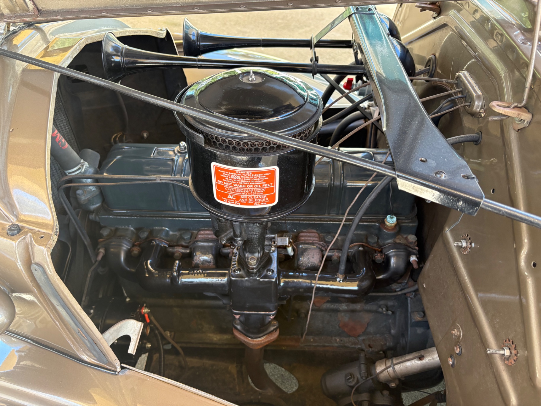 Vehicle photo 25