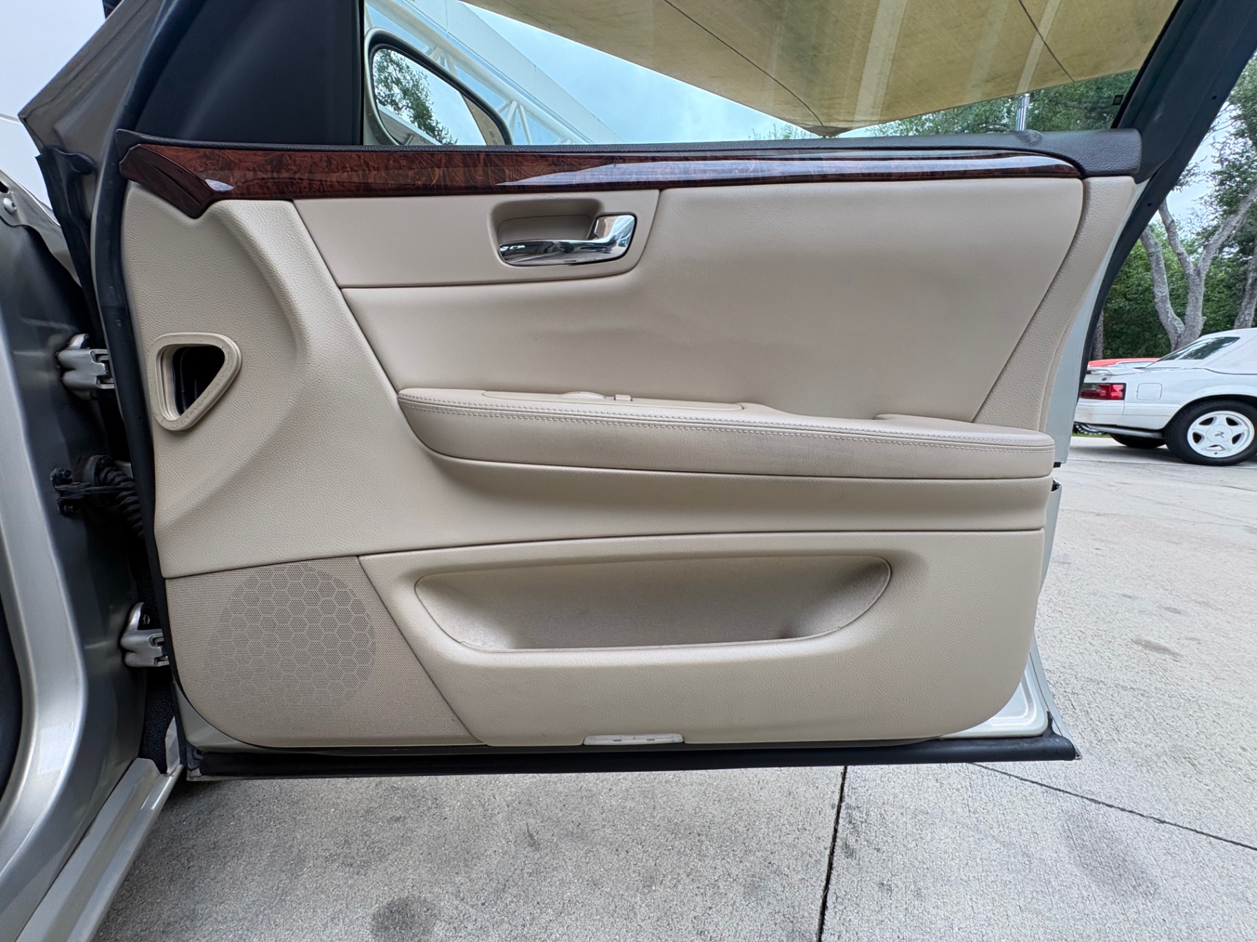 Vehicle photo 41