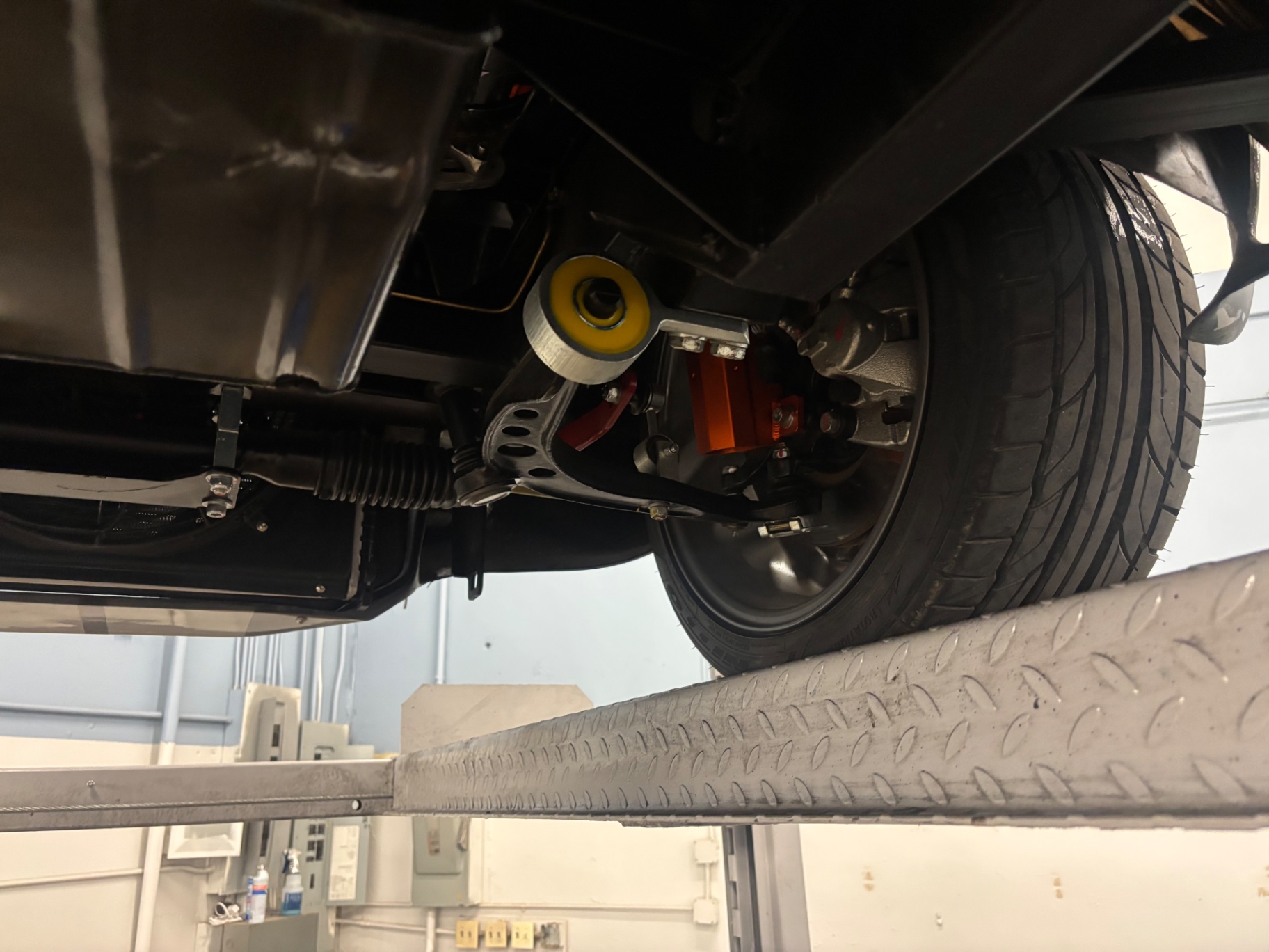 Vehicle photo 46