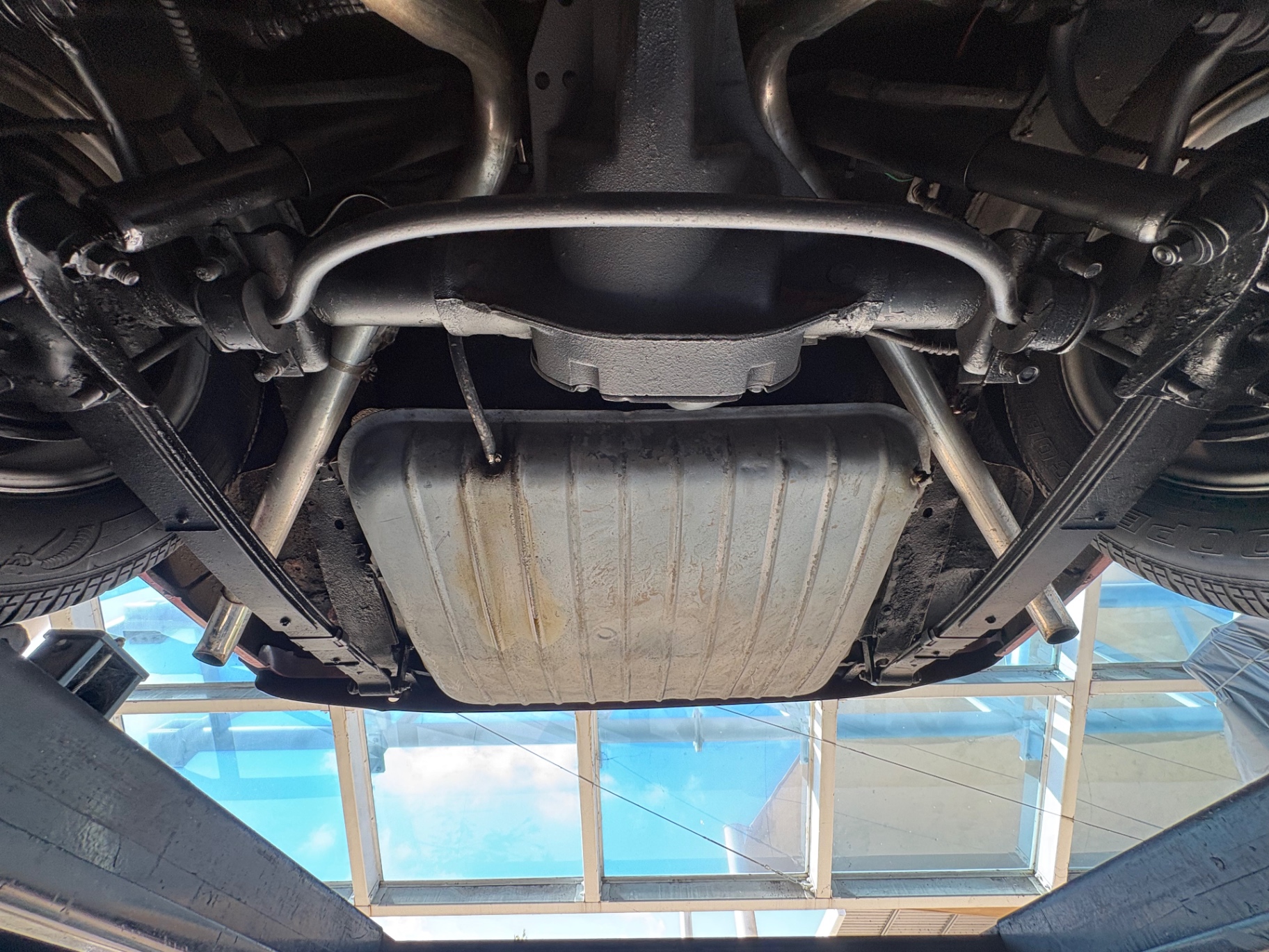 Vehicle photo 64