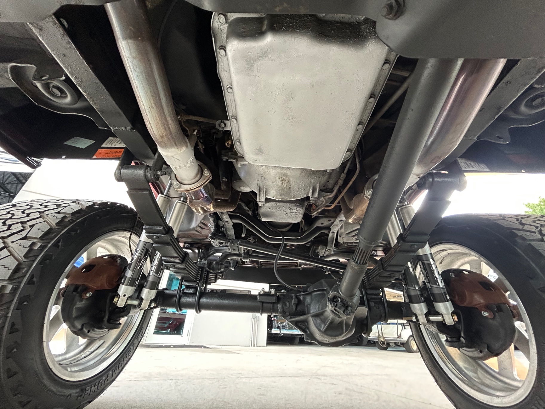 Vehicle photo 43