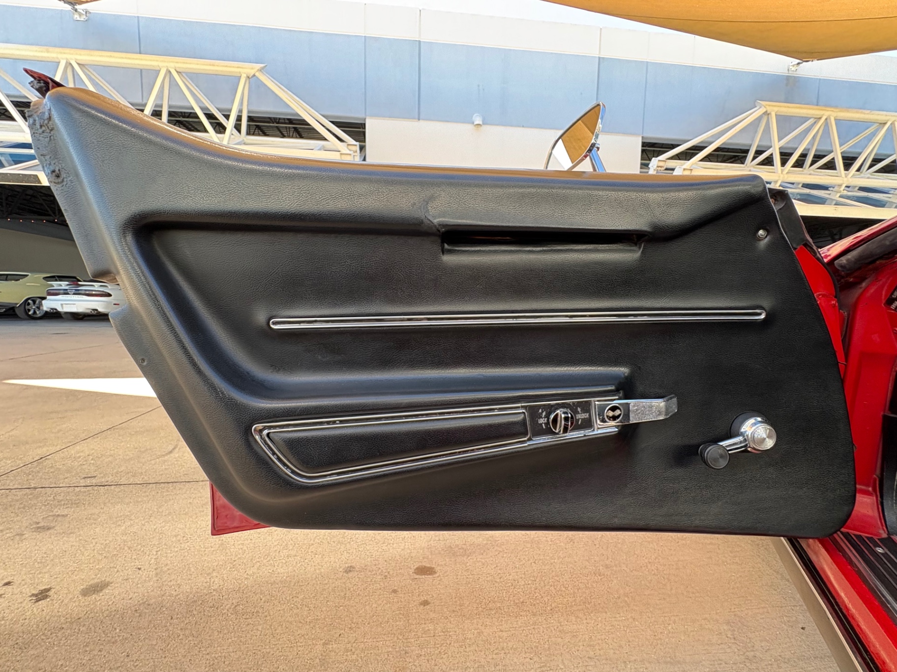 Vehicle photo 37
