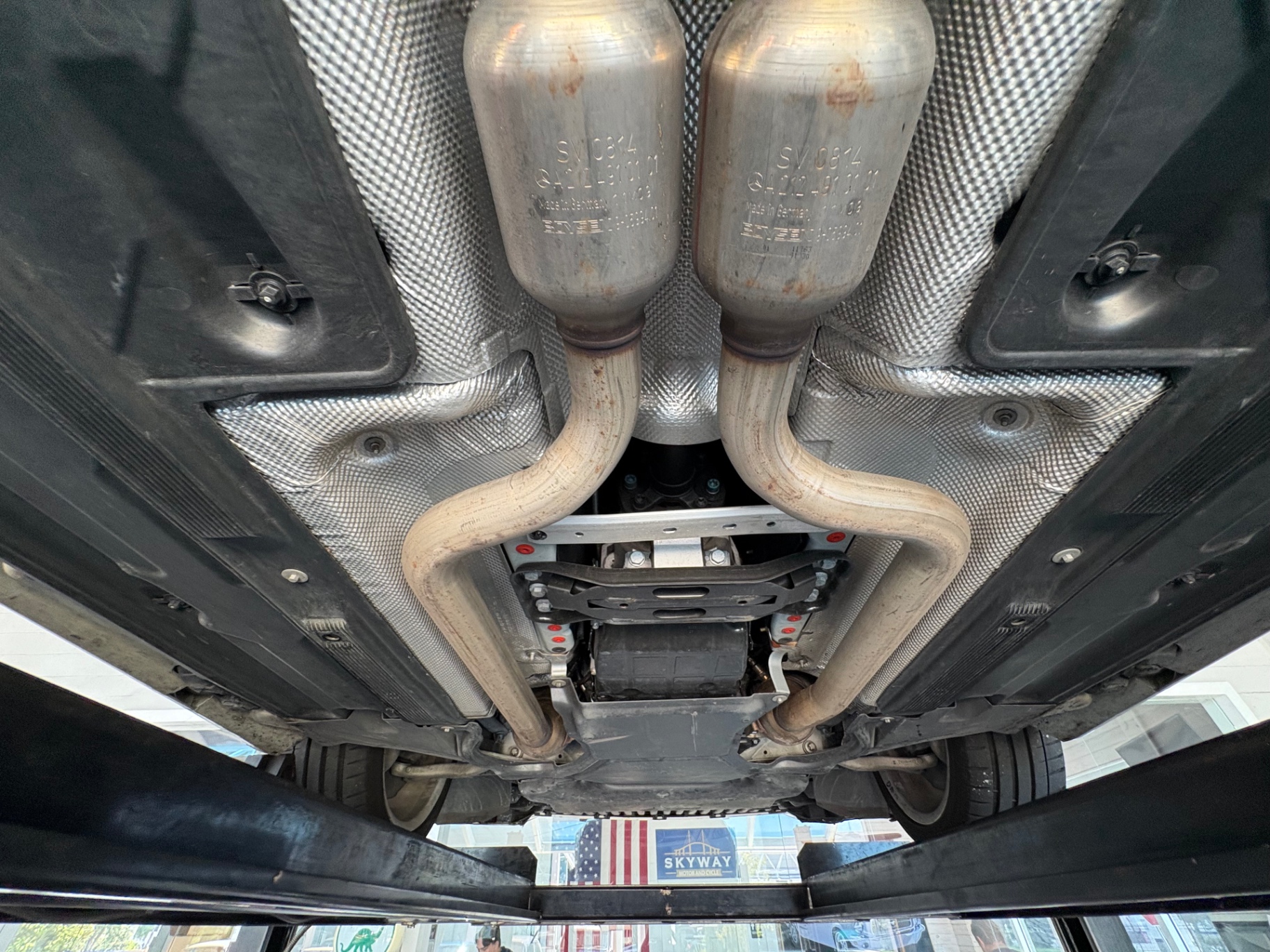 Vehicle photo 49