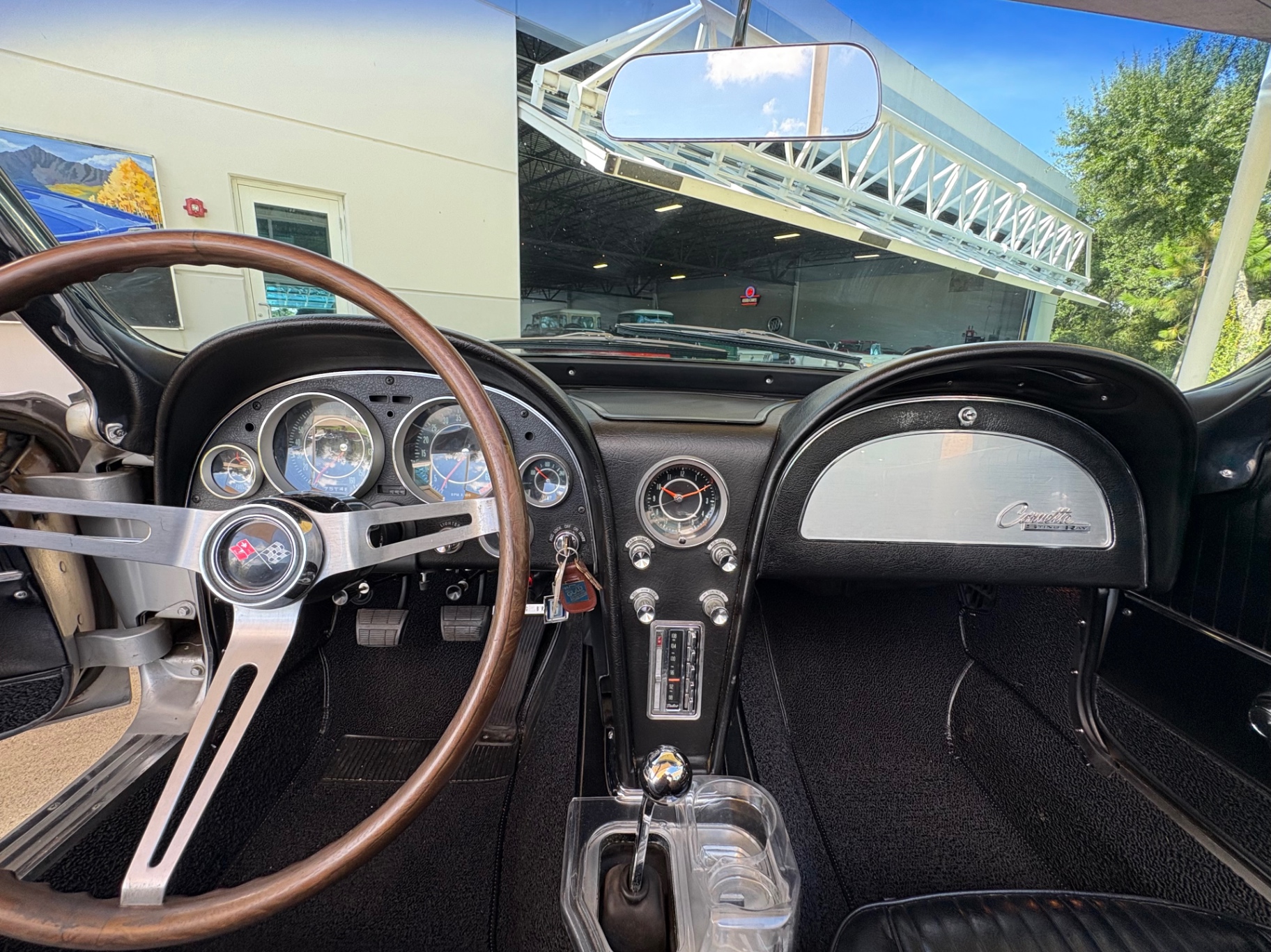 Vehicle photo 46