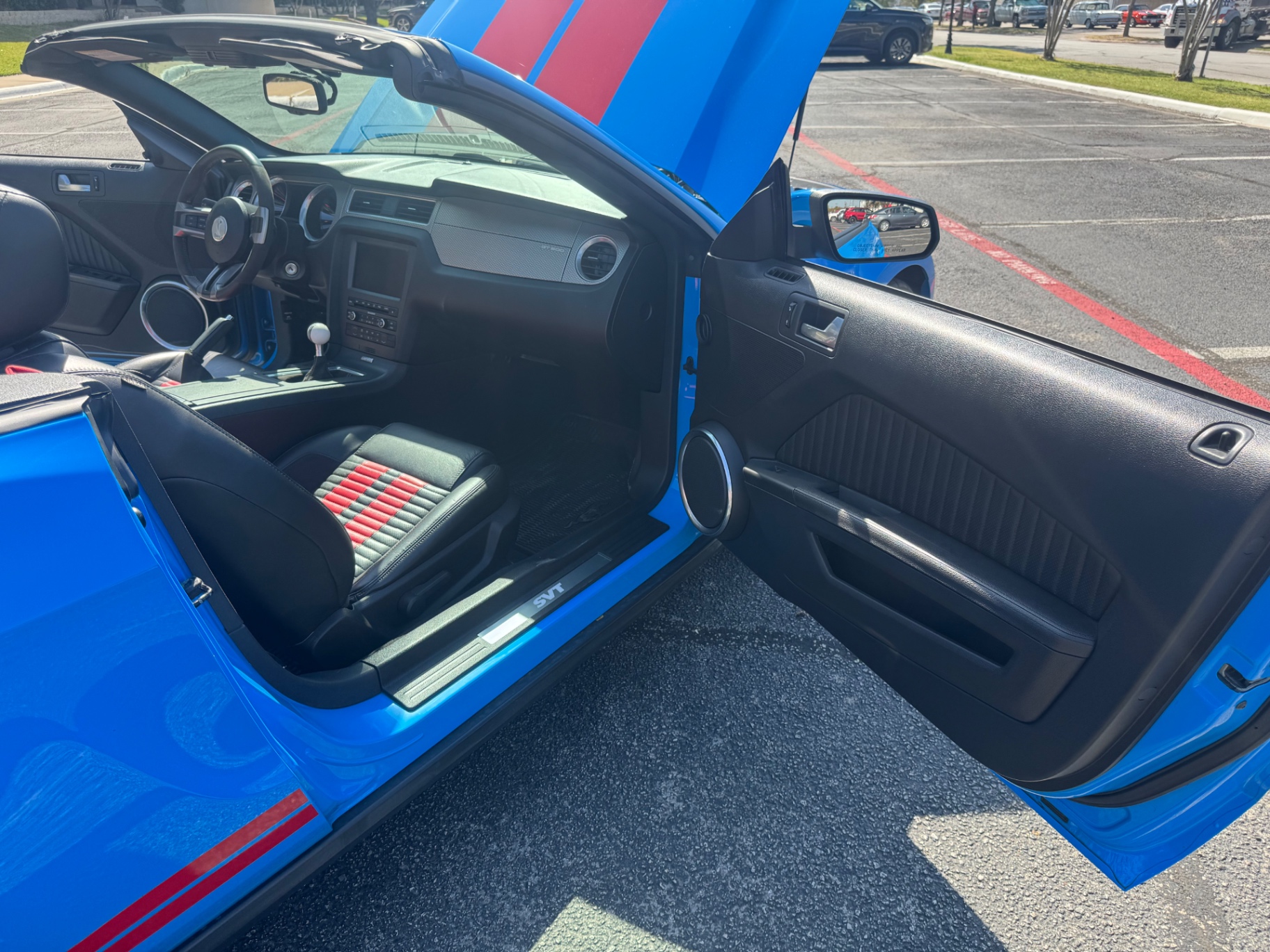 Vehicle photo 54