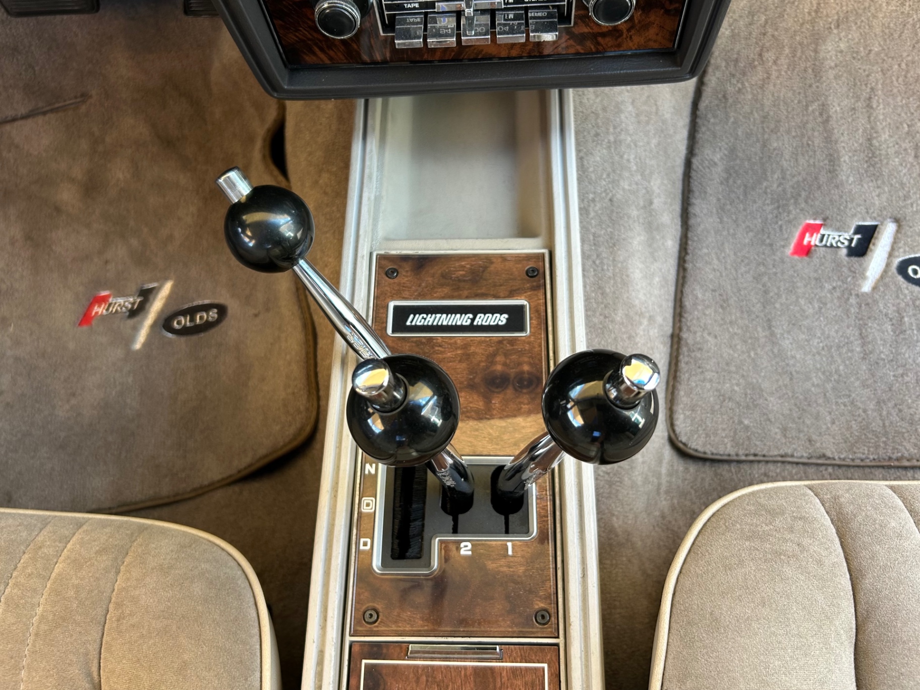 Vehicle photo 41