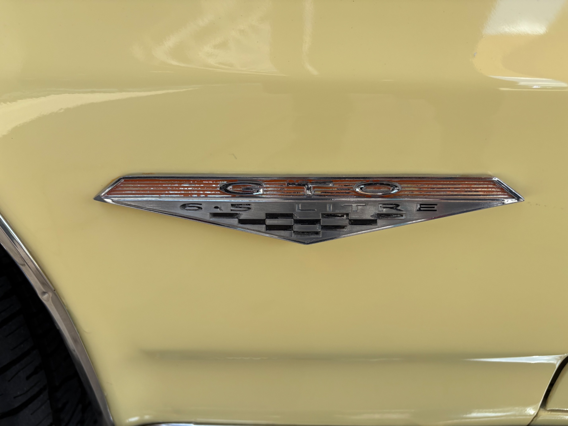 Vehicle photo 22
