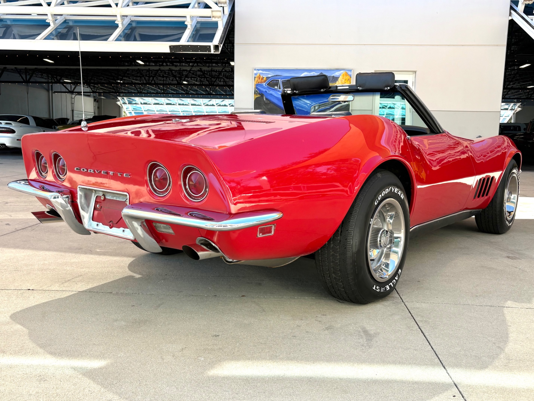 Vehicle photo 6