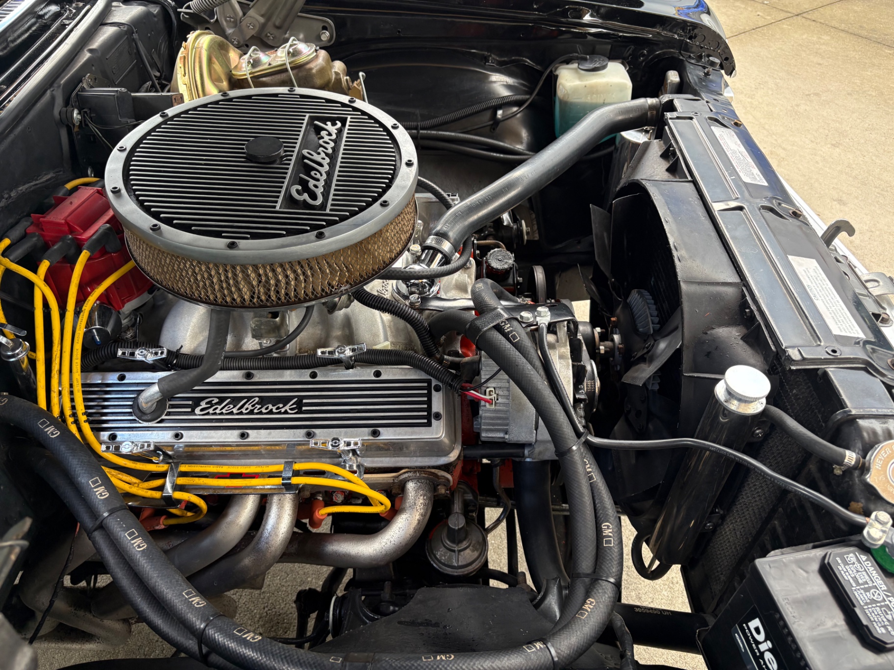 Vehicle photo 29