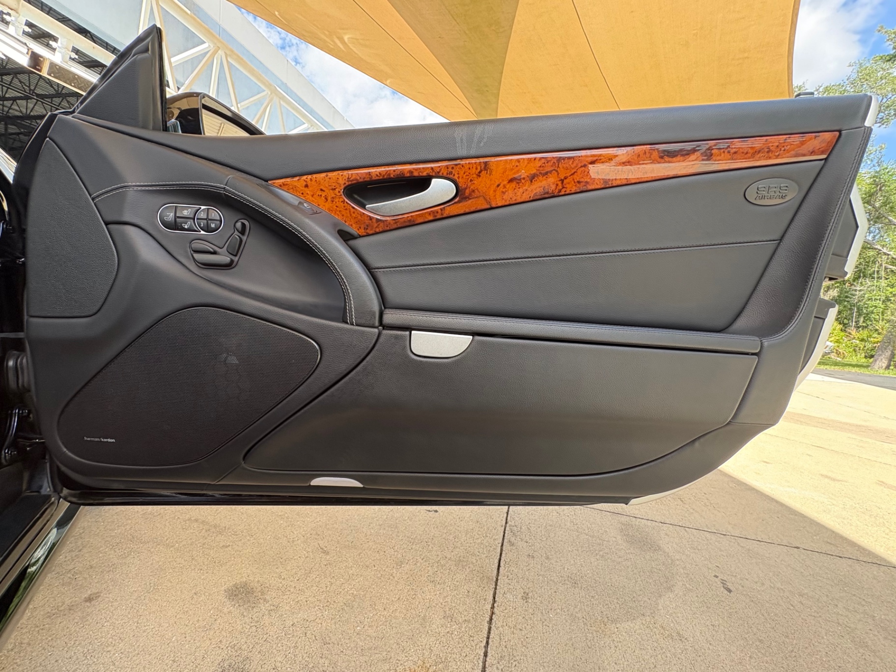 Vehicle photo 44