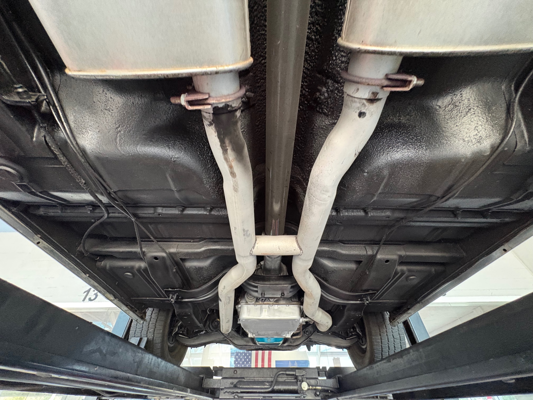Vehicle photo 48