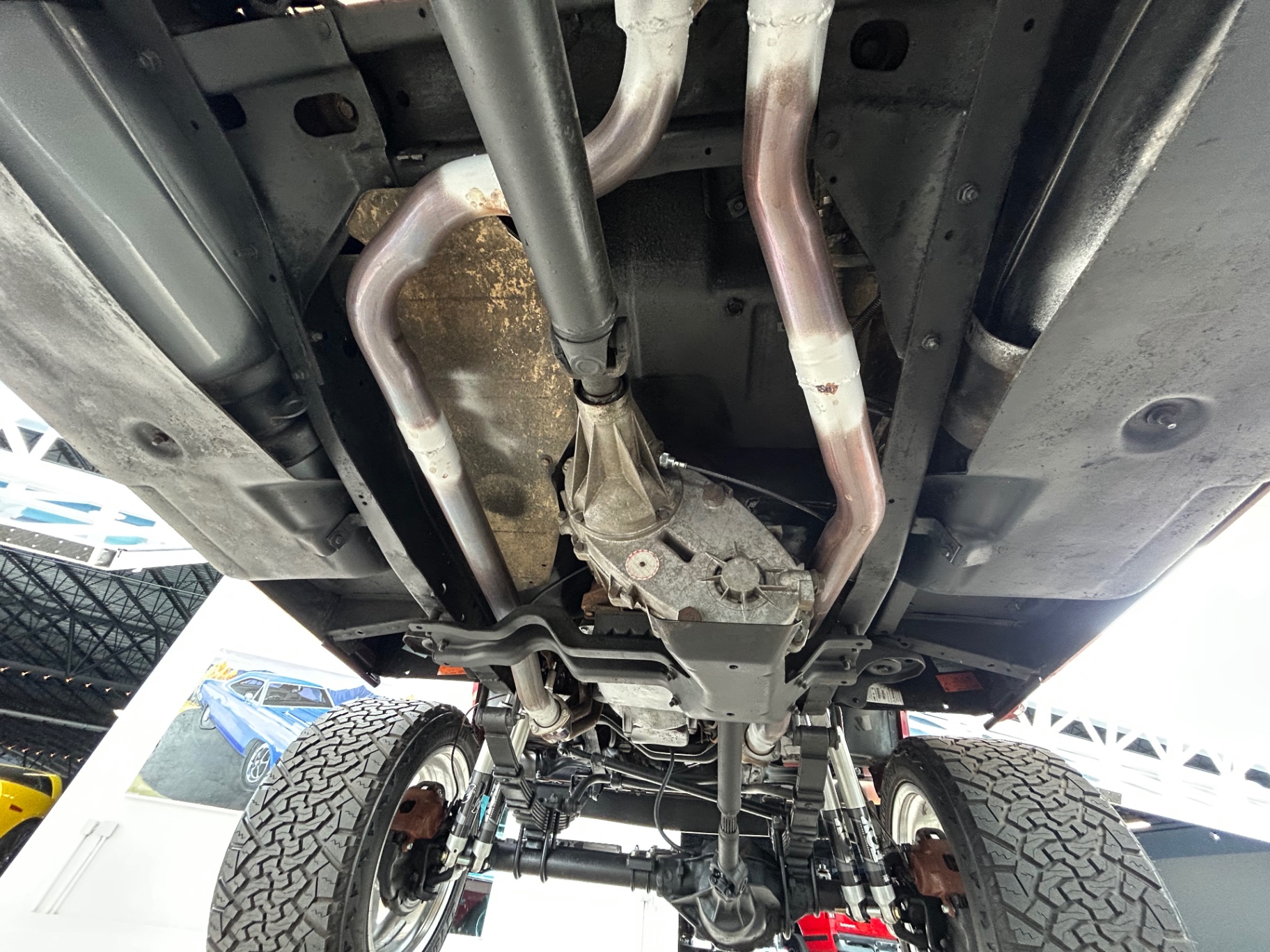 Vehicle photo 42