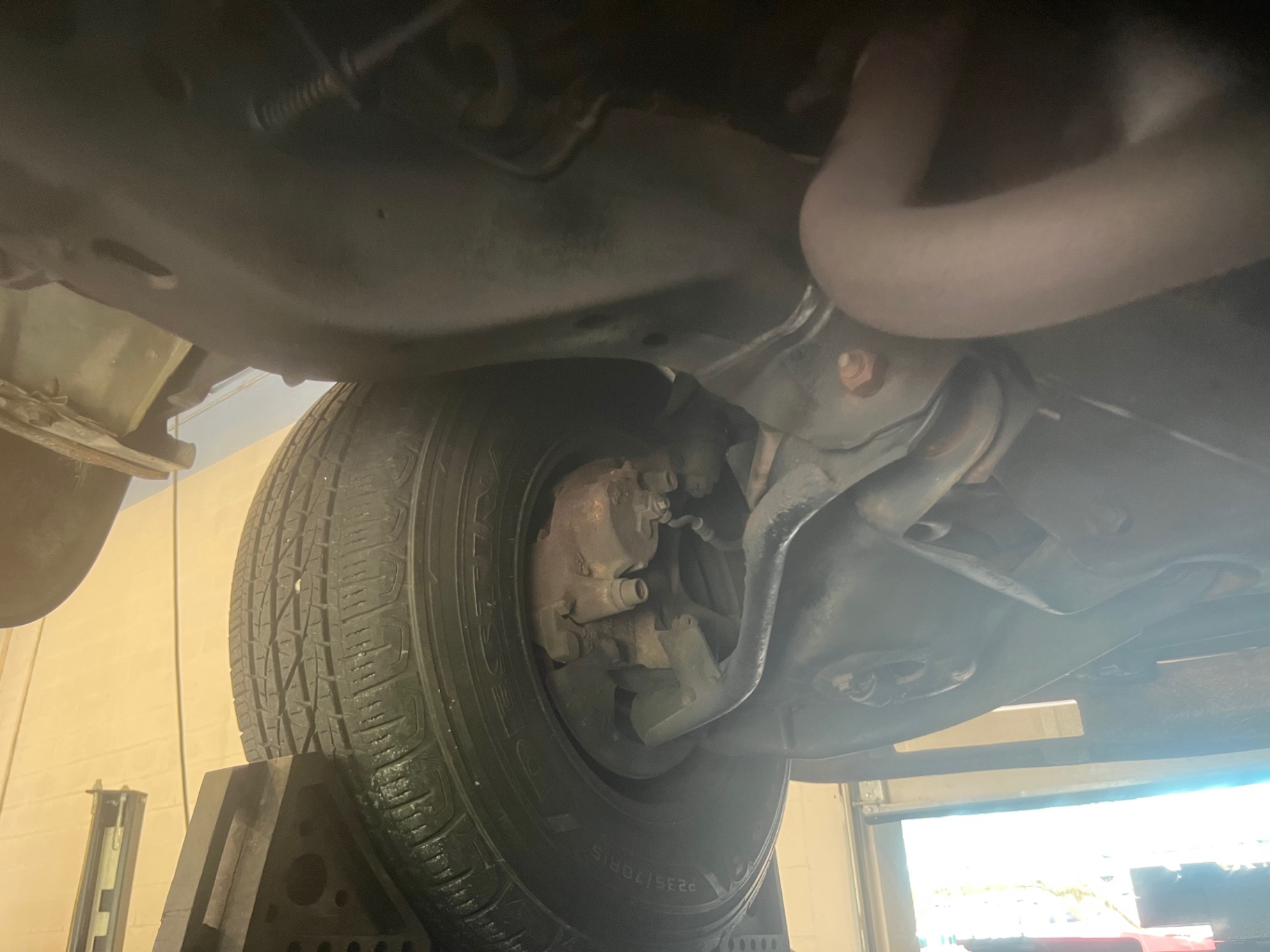 Vehicle photo 36