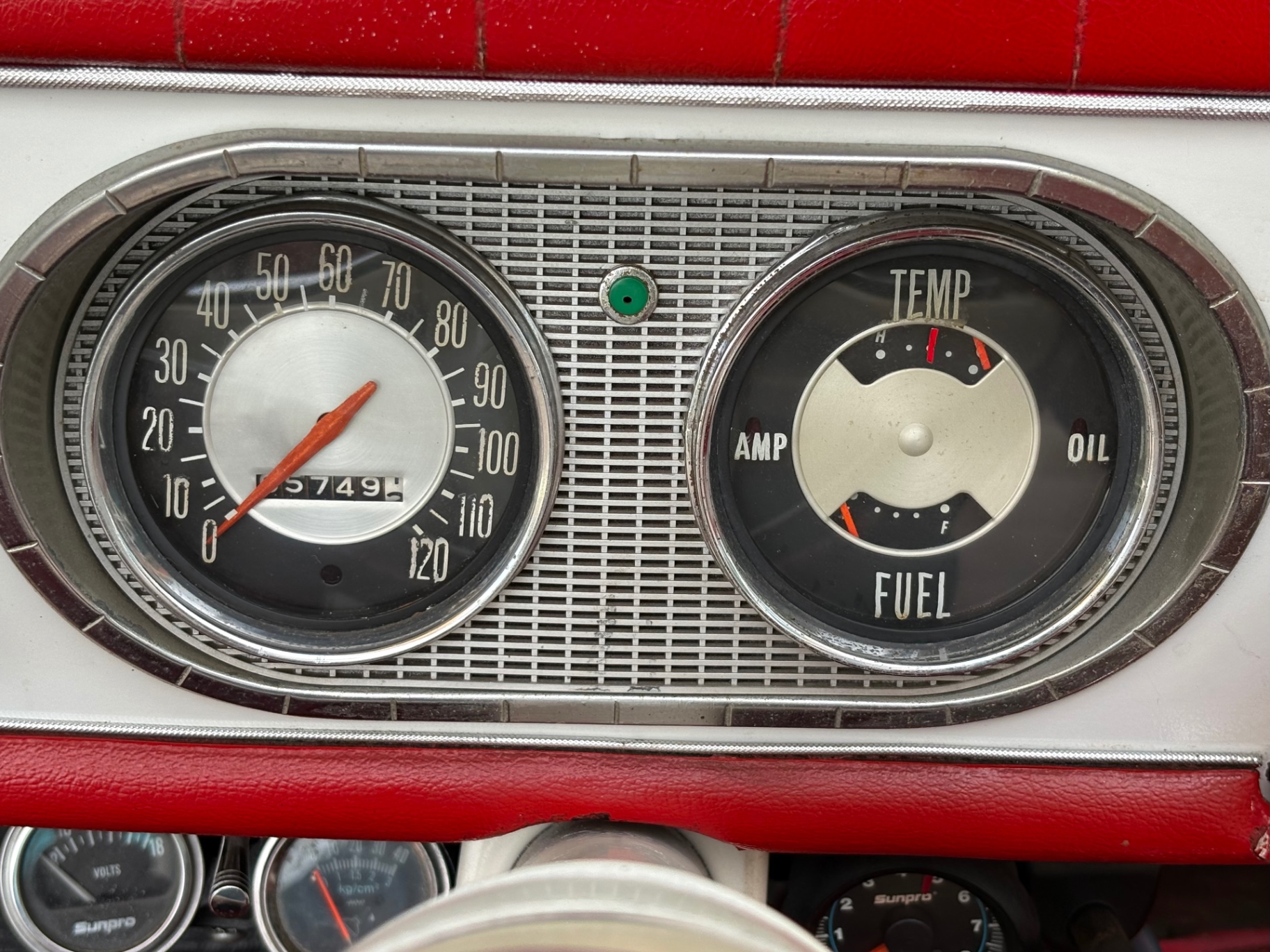 Vehicle photo 43