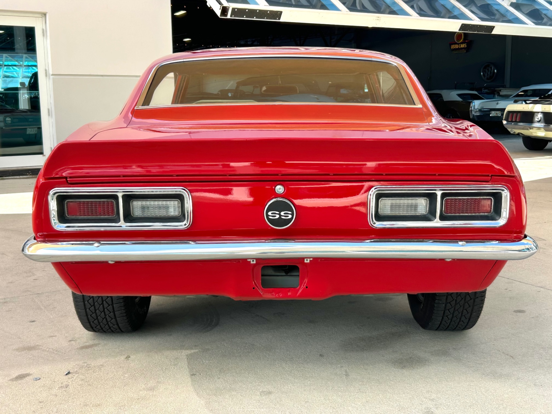Vehicle photo 6