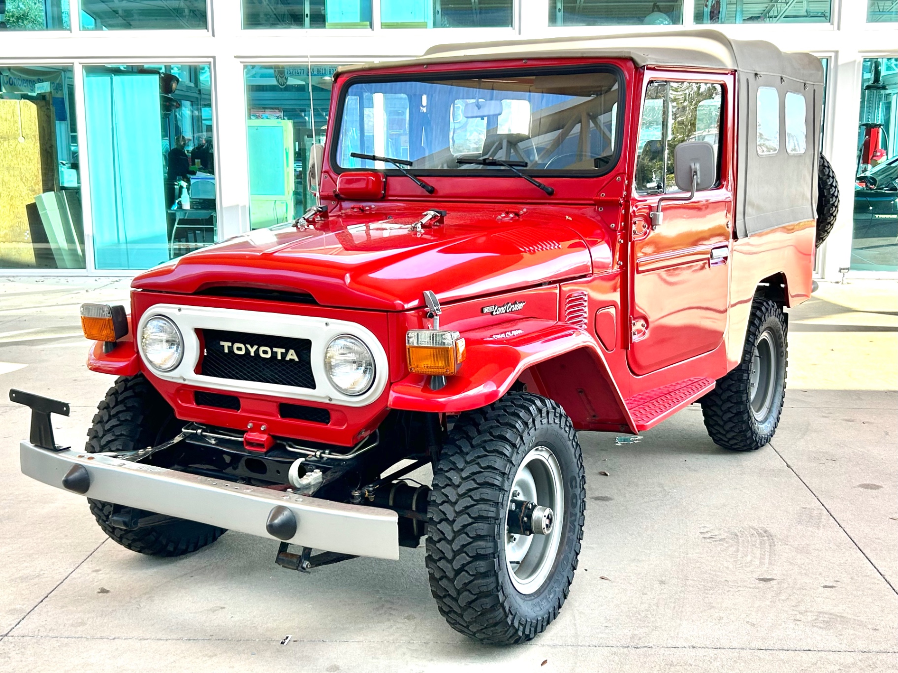 Vehicle photo 1