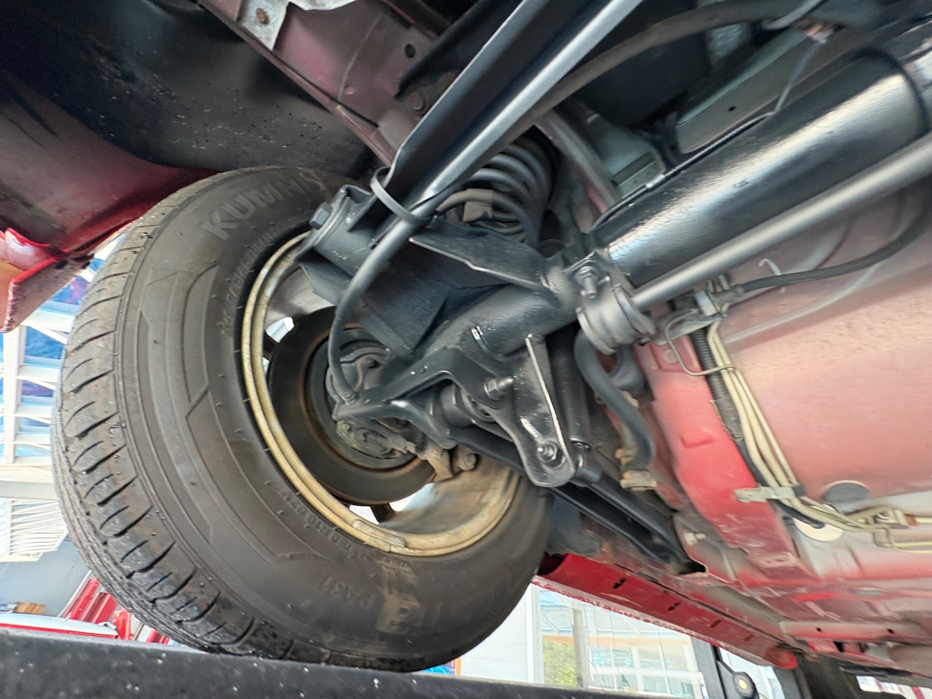 Vehicle photo 43