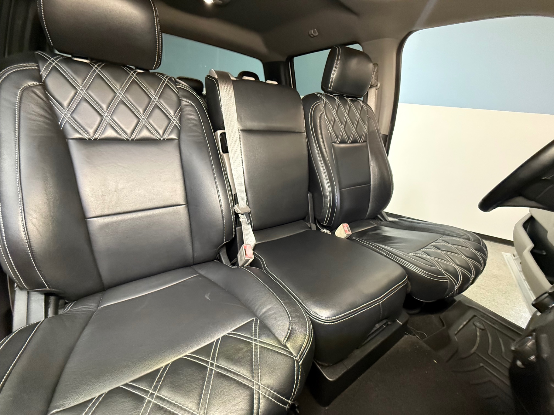 Vehicle photo 40