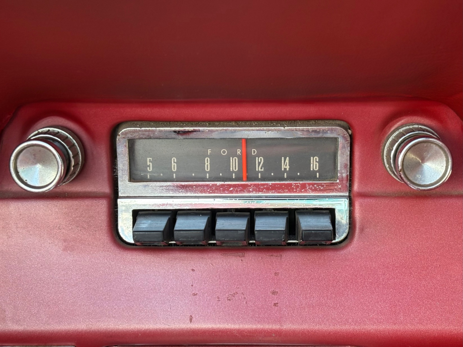 Vehicle photo 48