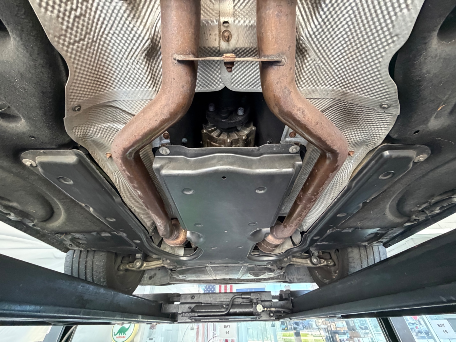 Vehicle photo 52