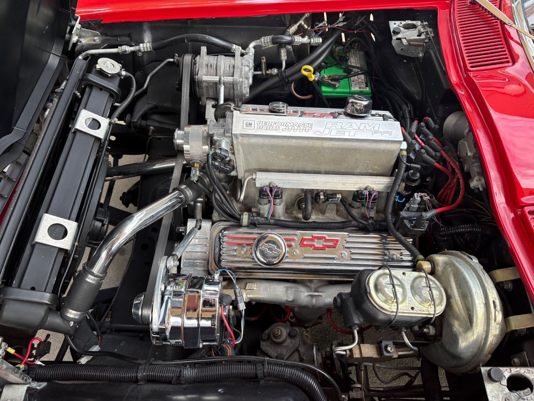 Vehicle photo 32