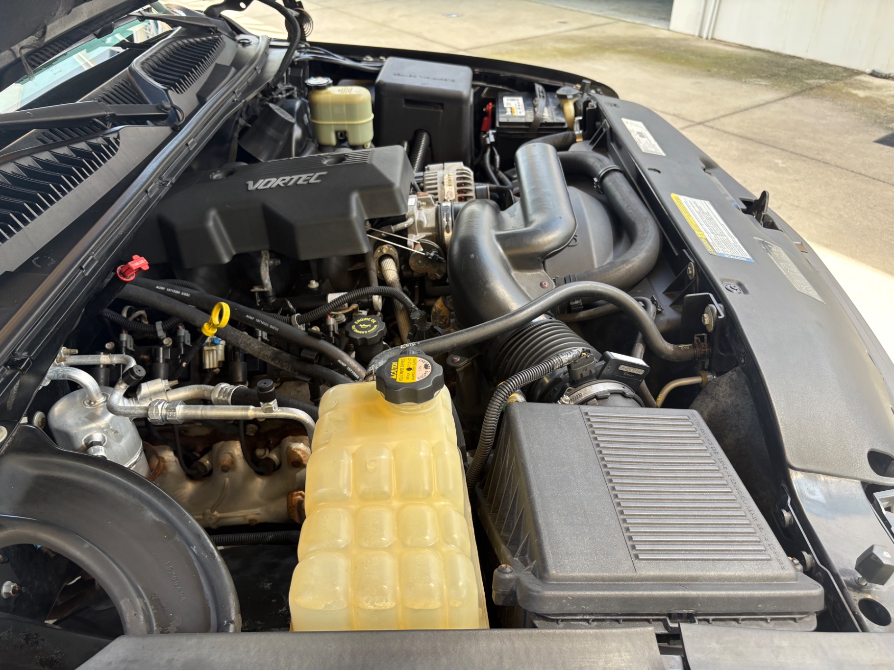 Vehicle photo 25