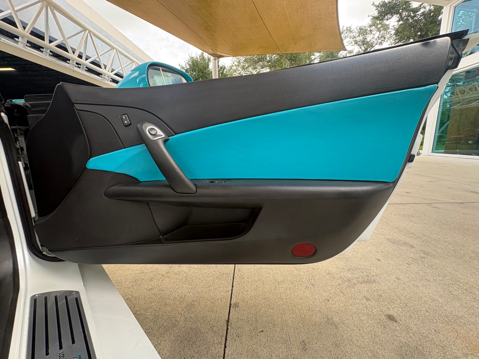 Vehicle photo 40