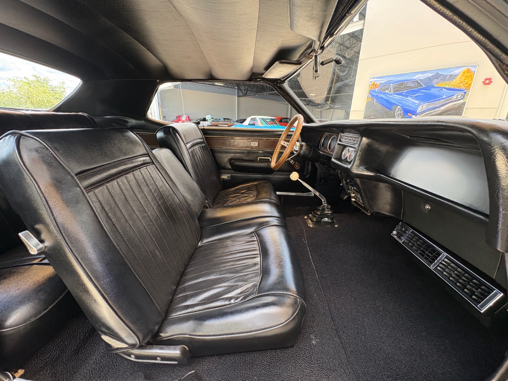 Vehicle photo 40