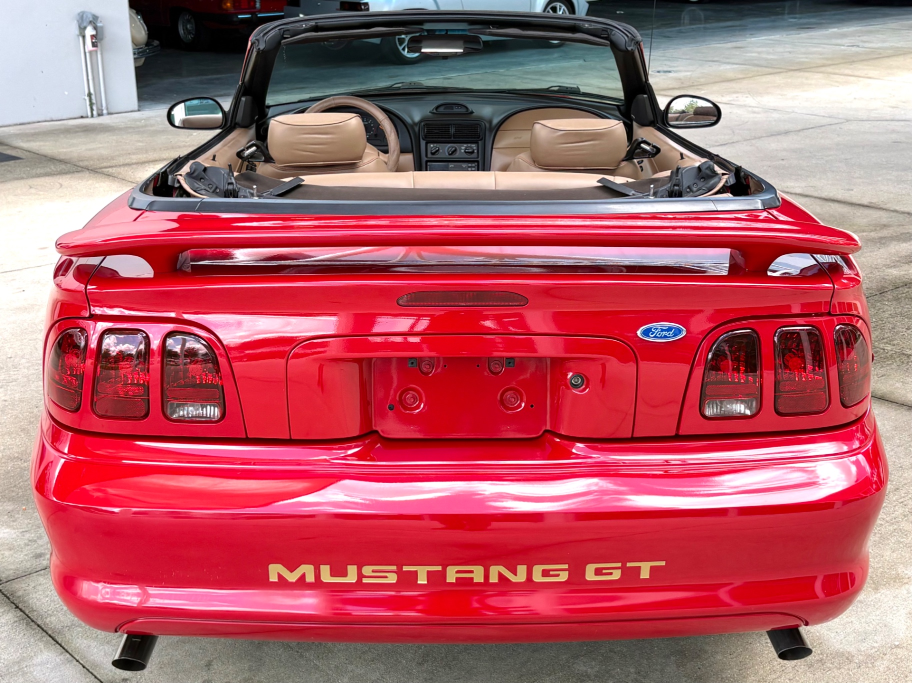 Vehicle photo 8