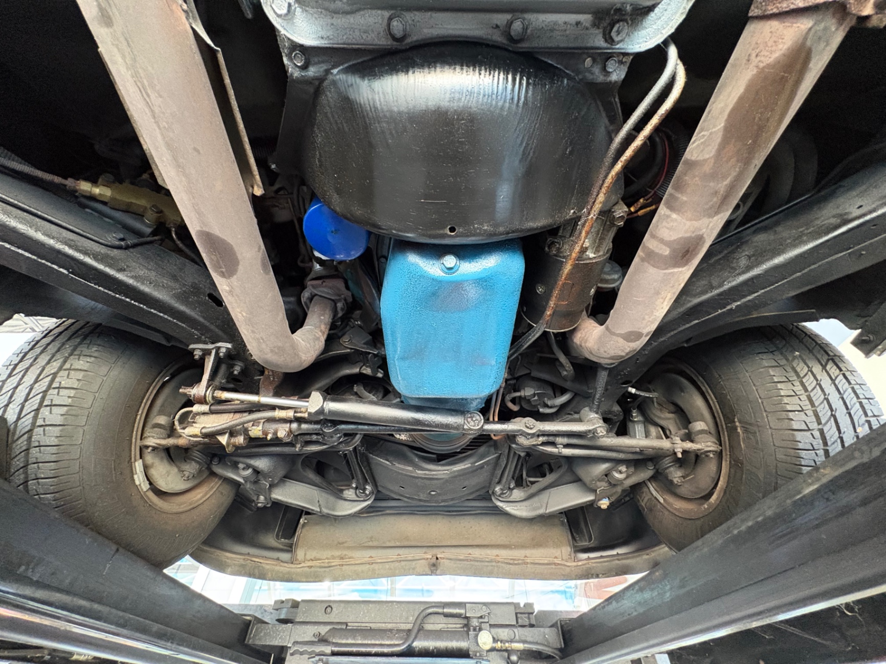 Vehicle photo 47