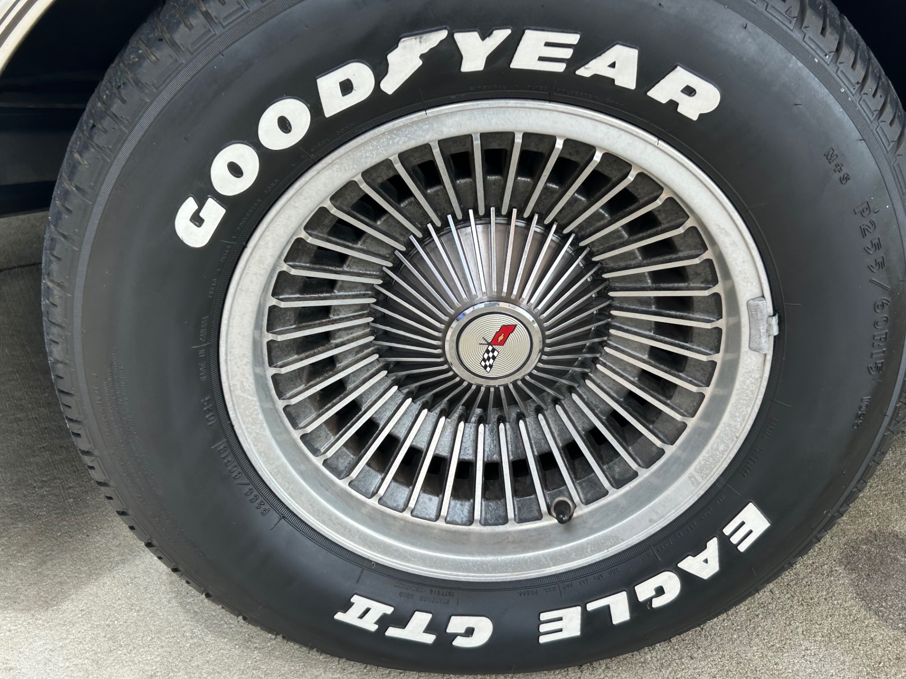 Vehicle photo 10