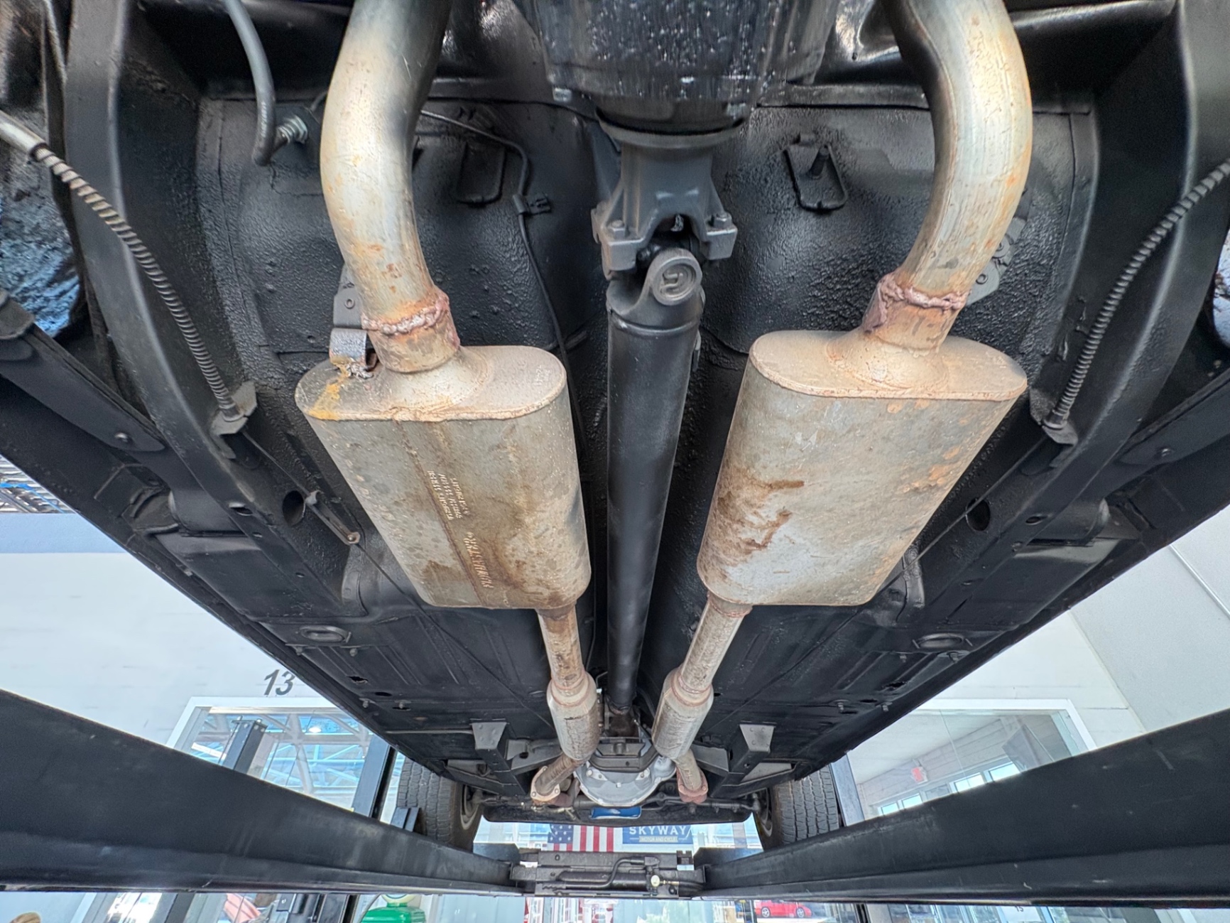 Vehicle photo 45