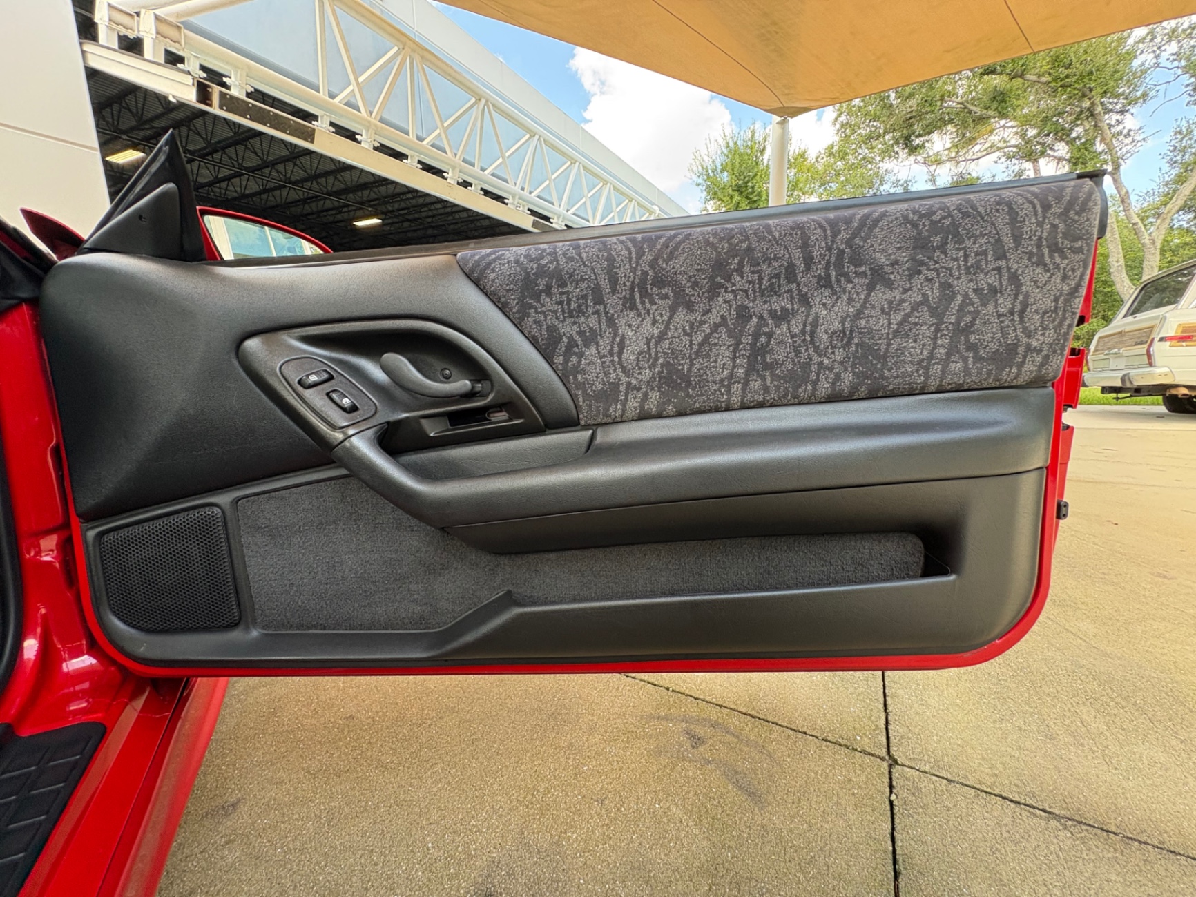 Vehicle photo 36
