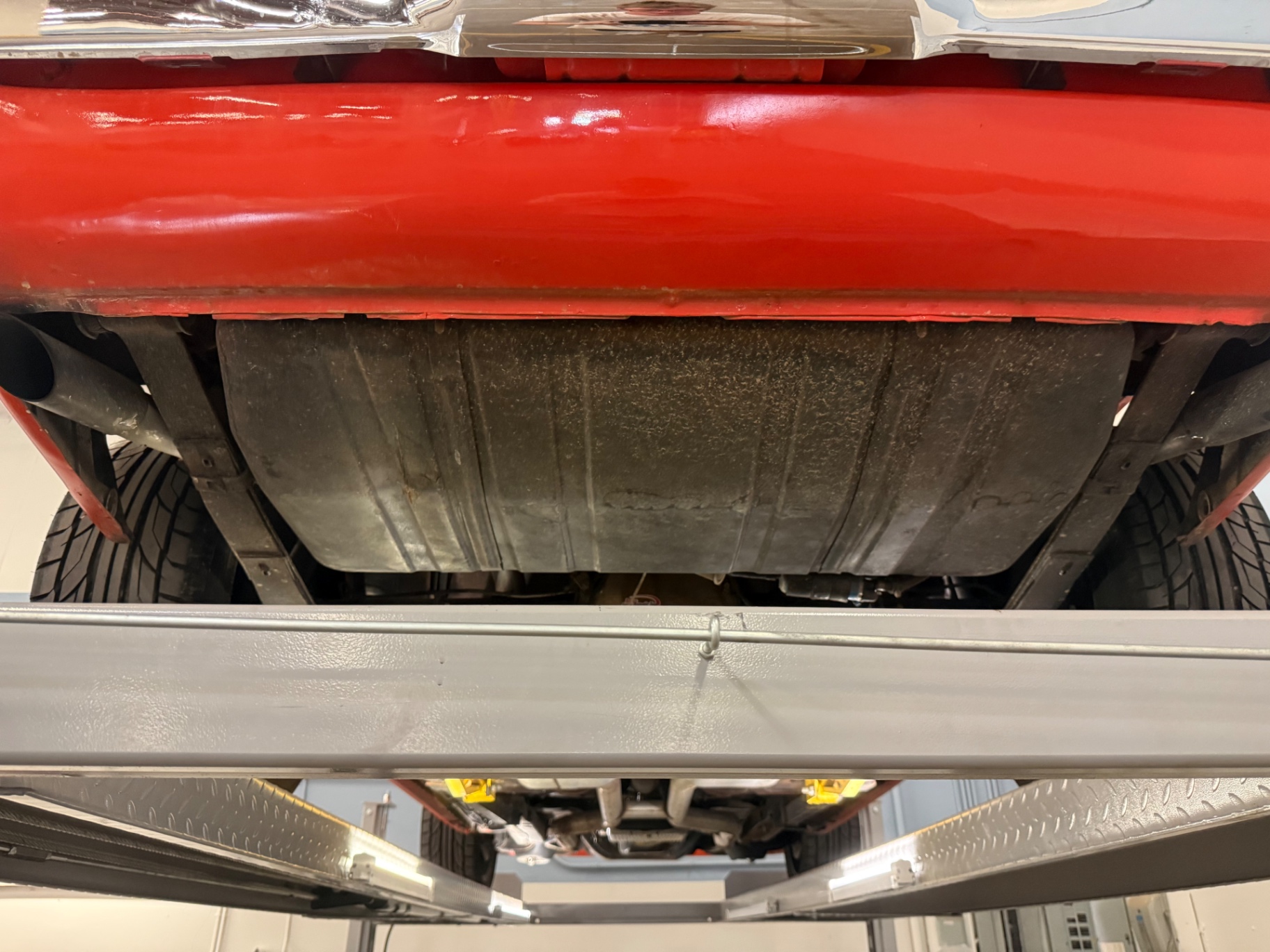 Vehicle photo 37
