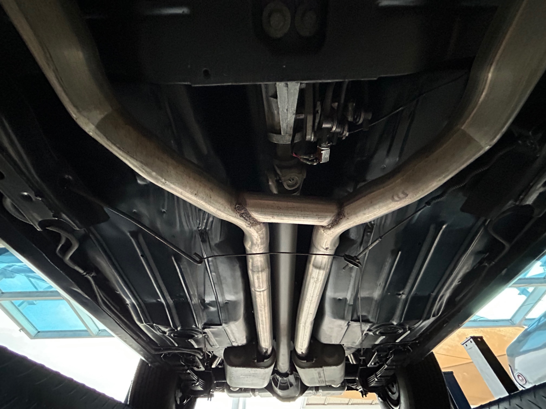 Vehicle photo 39