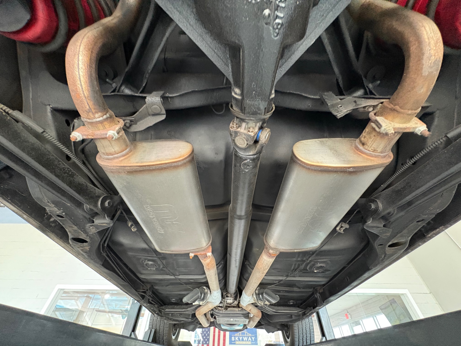 Vehicle photo 48