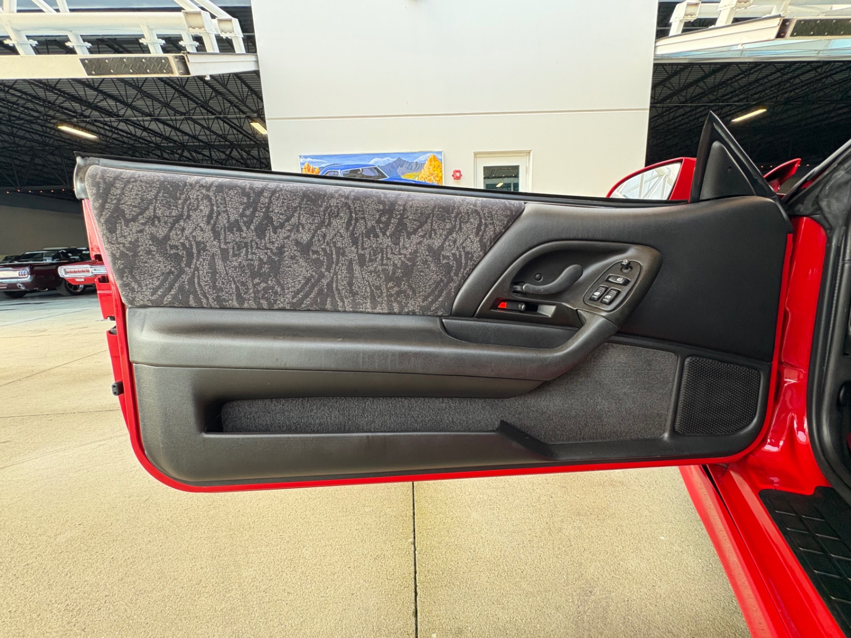Vehicle photo 31