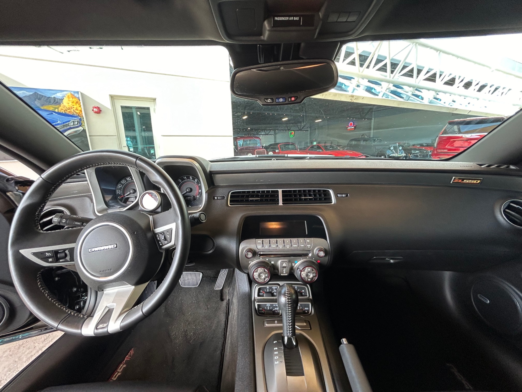 Vehicle photo 23