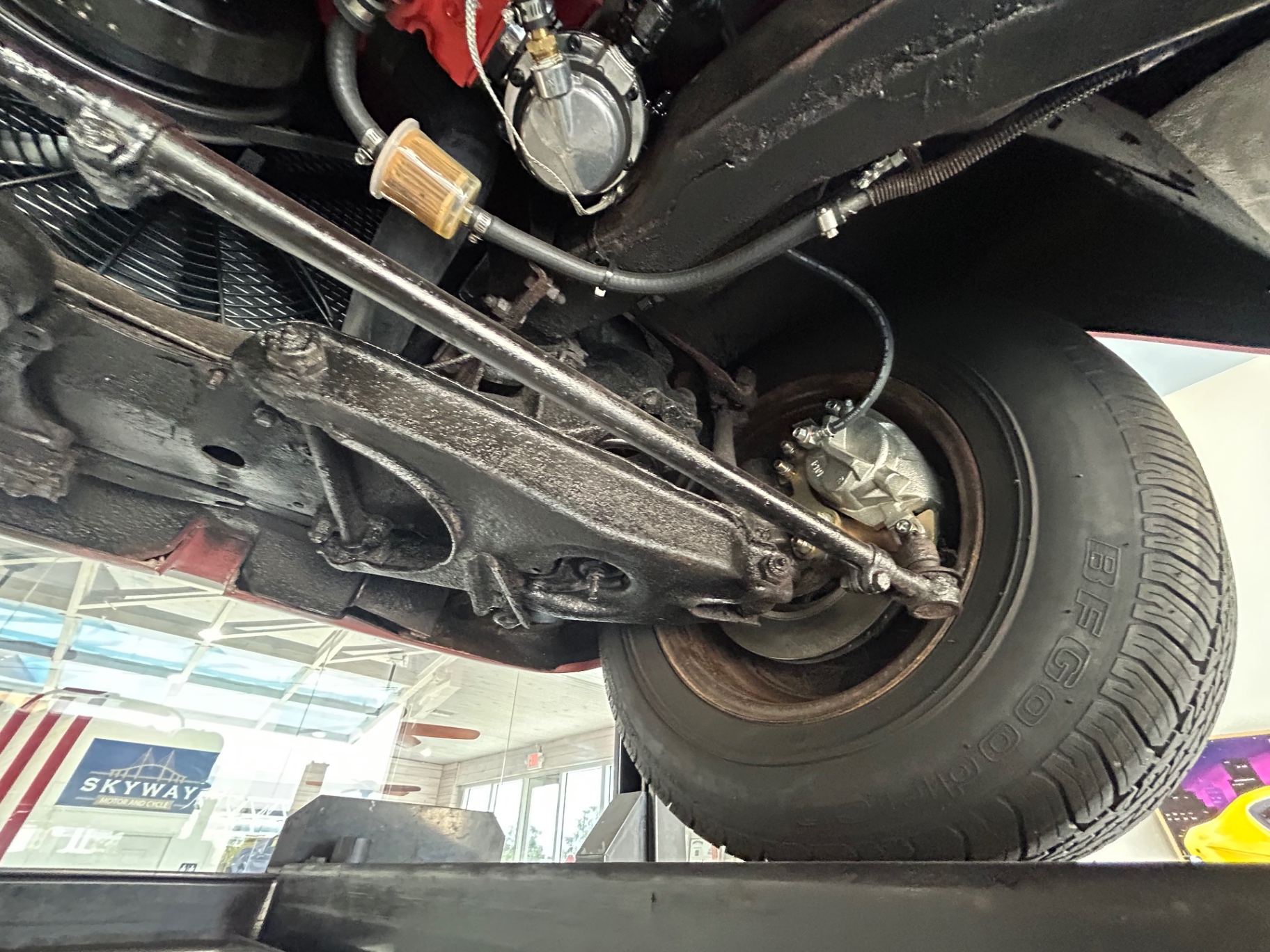 Vehicle photo 52