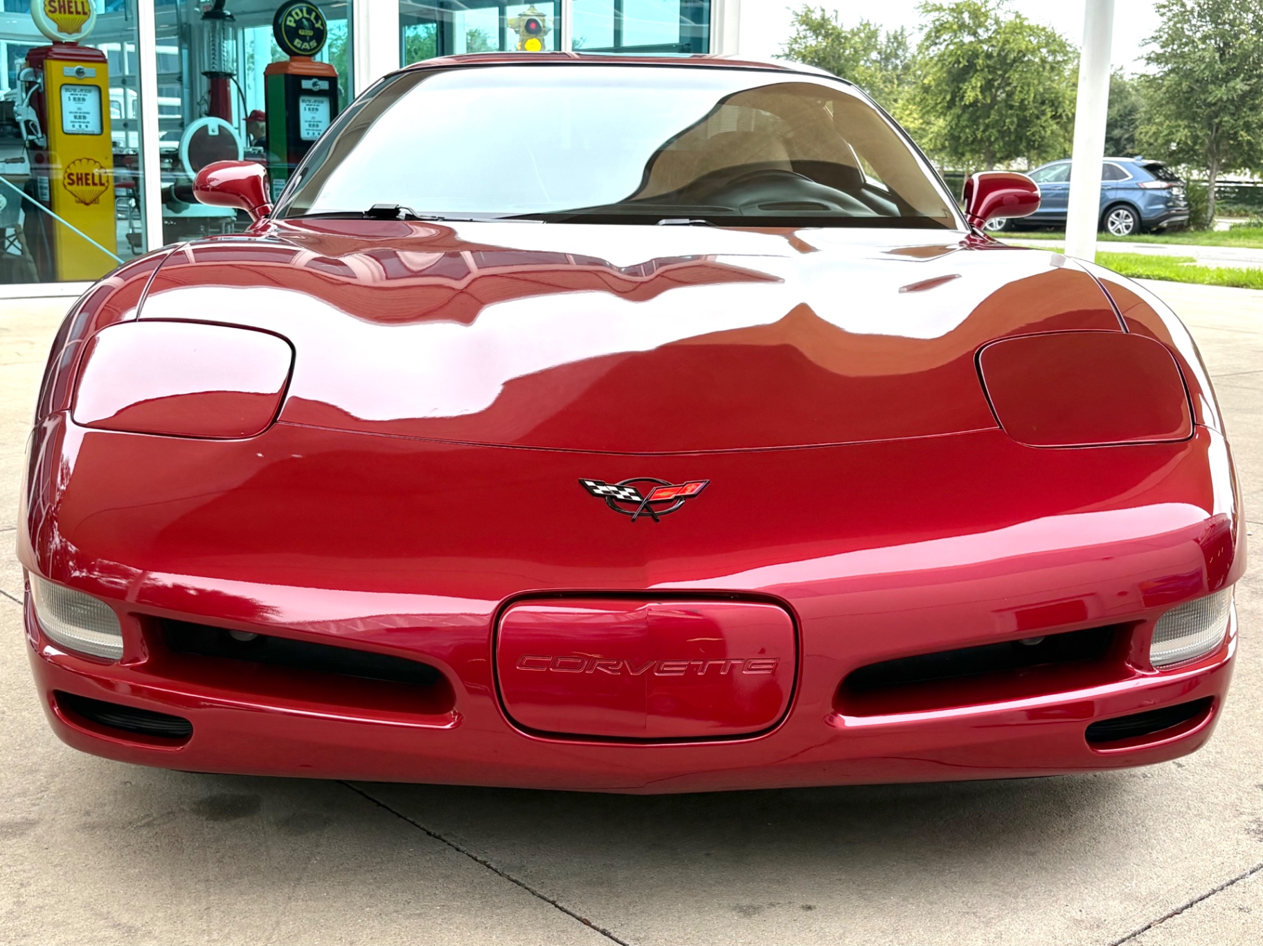 Vehicle photo 2