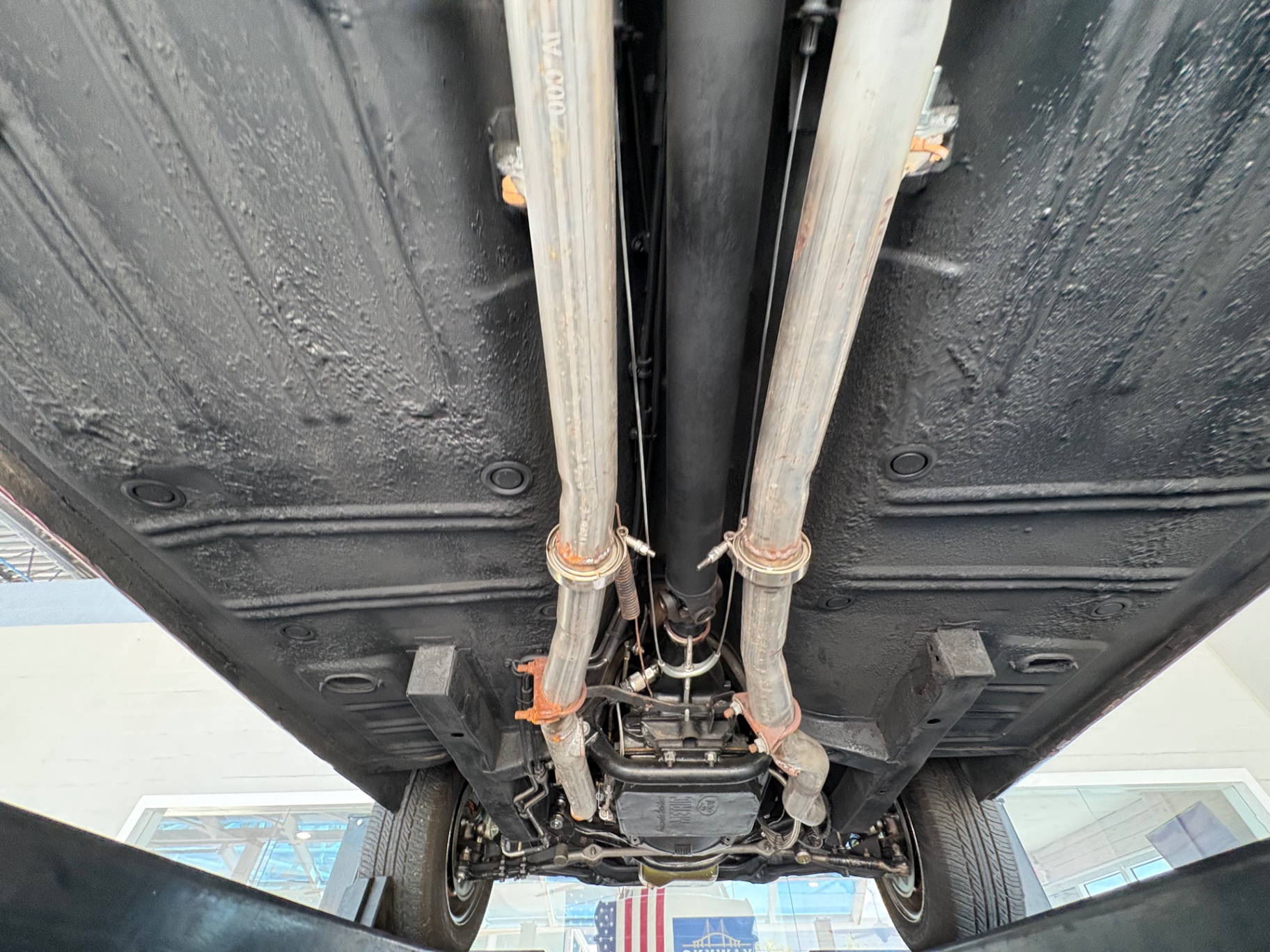 Vehicle photo 45