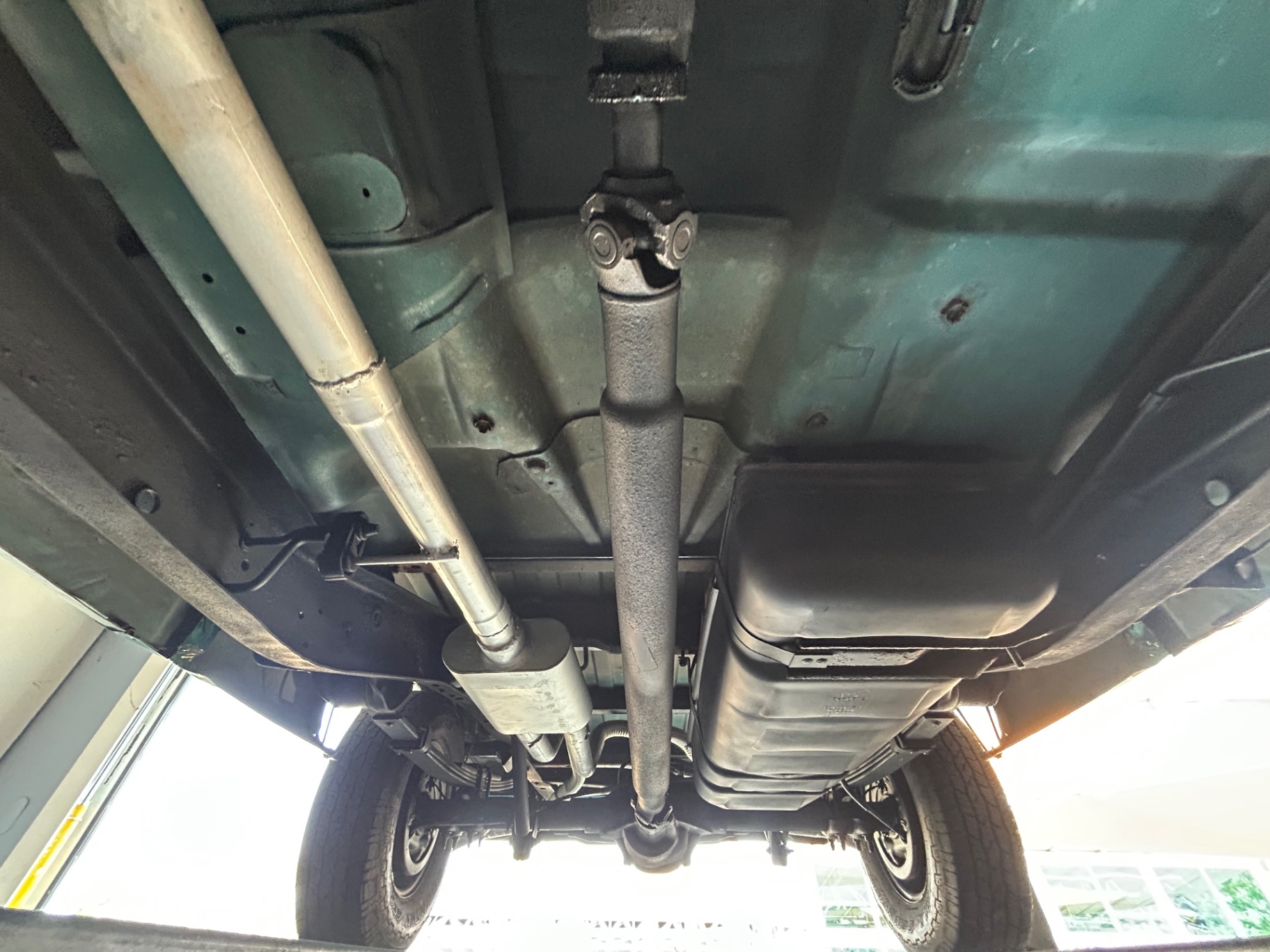 Vehicle photo 48