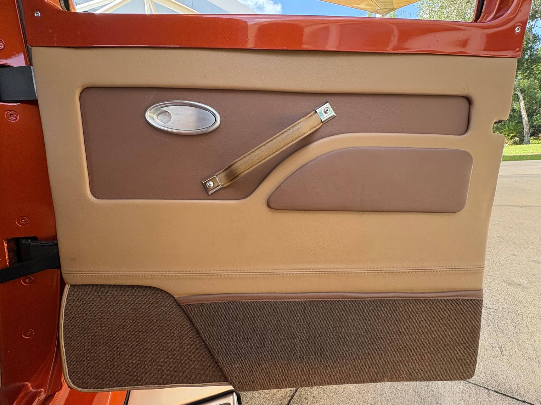 Vehicle photo 31